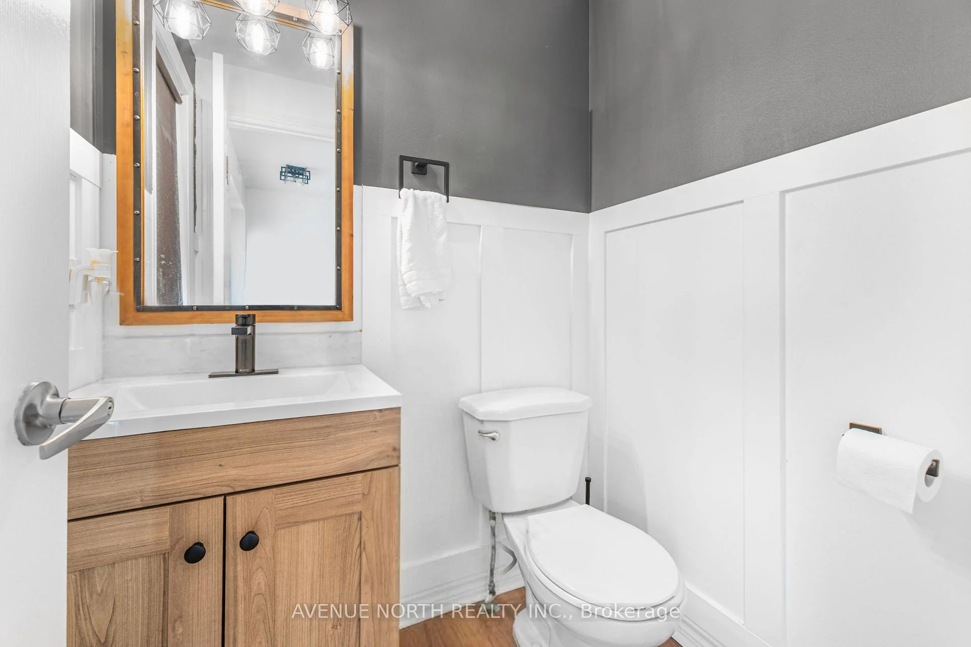 Photo 4 of 2607 Fallingwater Circle, Ottawa, Barrhaven - Half Moon Bay — HOMEH
