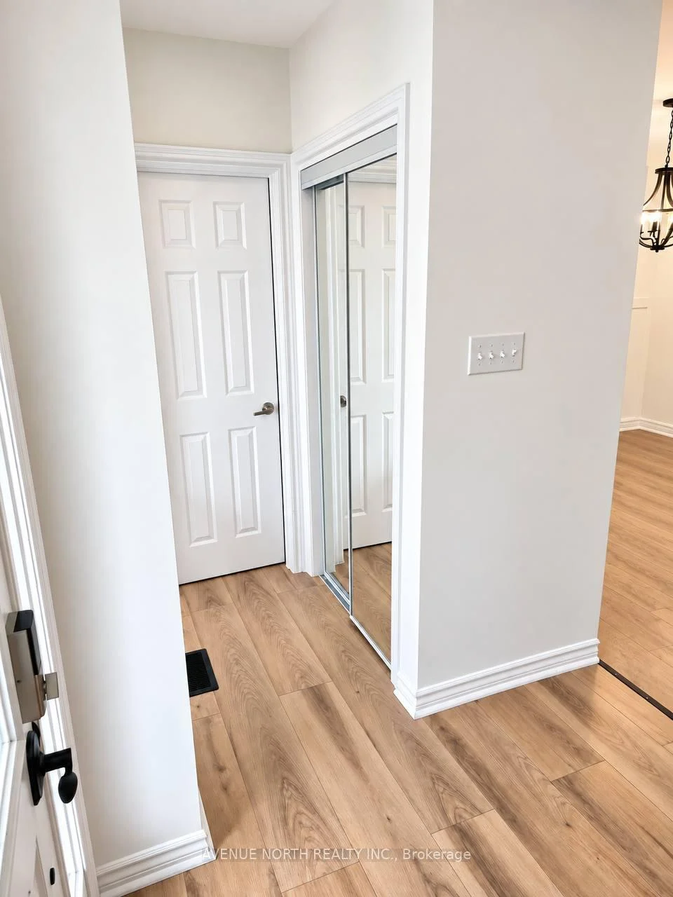 Photo 6 of 2607 Fallingwater Circle, Ottawa, Barrhaven - Half Moon Bay — HOMEH
