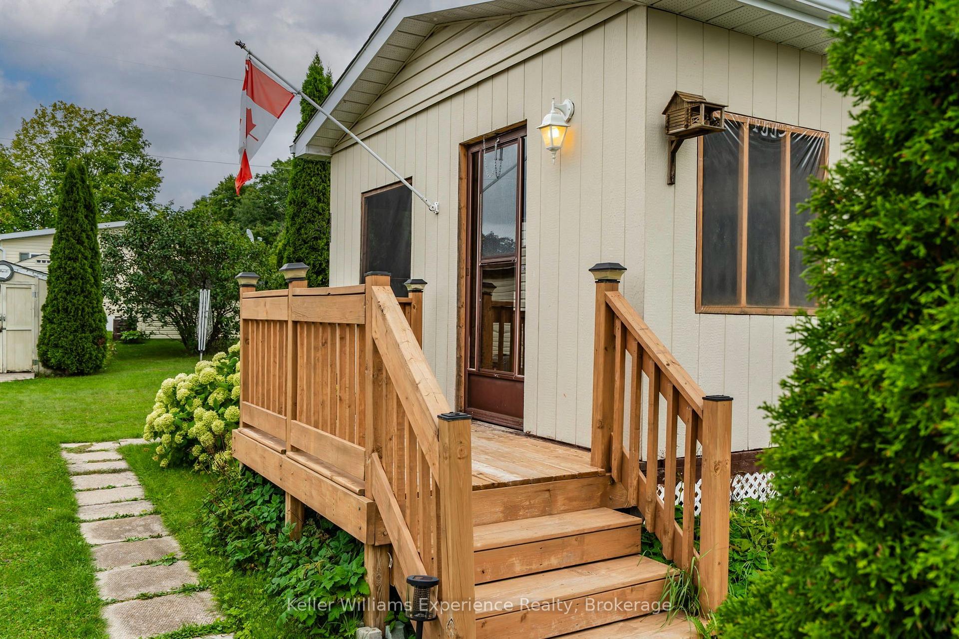 Photo 4 of 45 Northland Drive, Midland — HOMEH