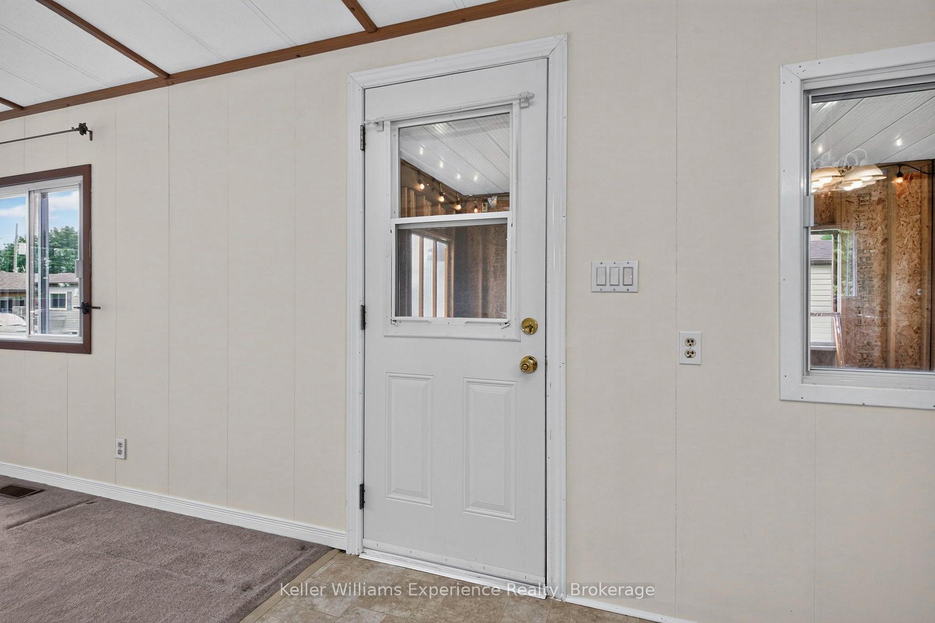 Photo 8 of 45 Northland Drive, Midland — HOMEH