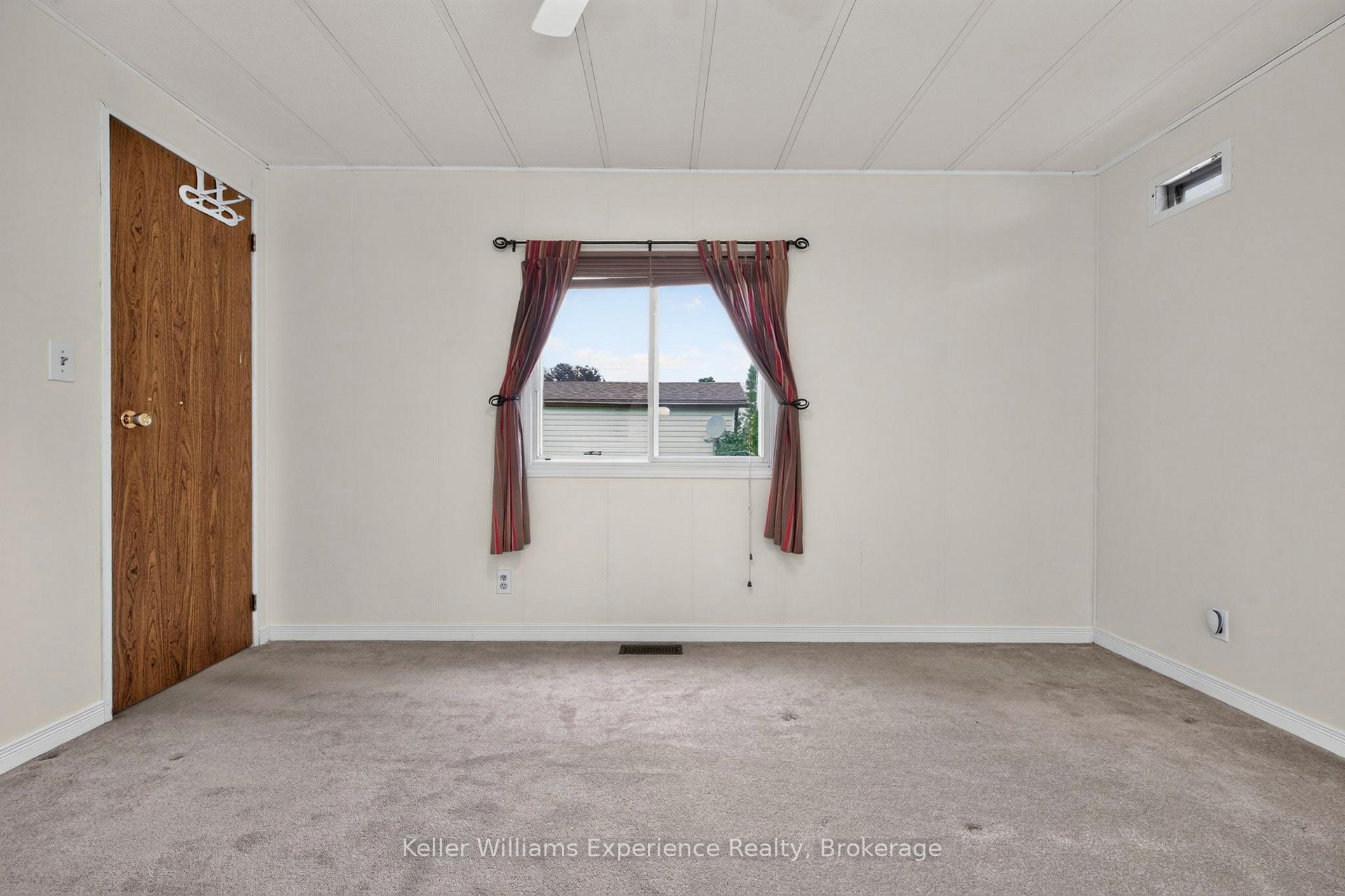 Photo 20 of 45 Northland Drive, Midland — HOMEH
