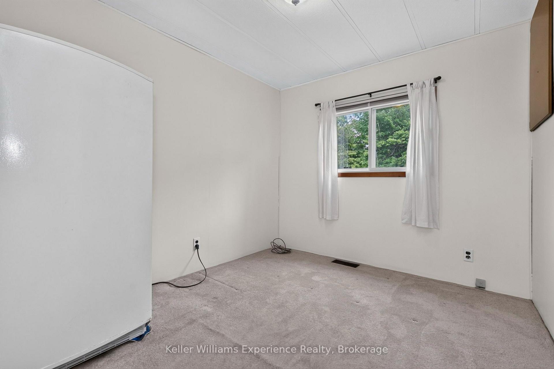 Photo 24 of 45 Northland Drive, Midland — HOMEH