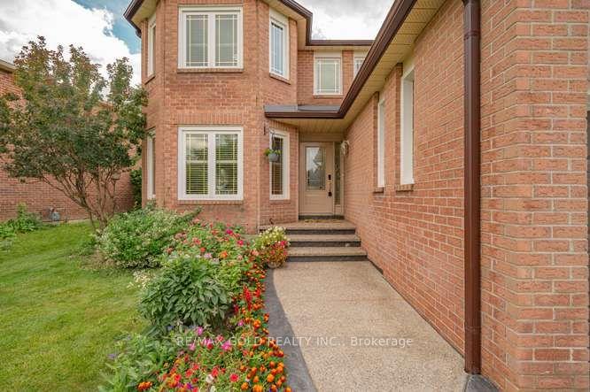 Photo 6 of 57 Havelock Drive, Brampton, Fletcher's Creek South — HOMEH