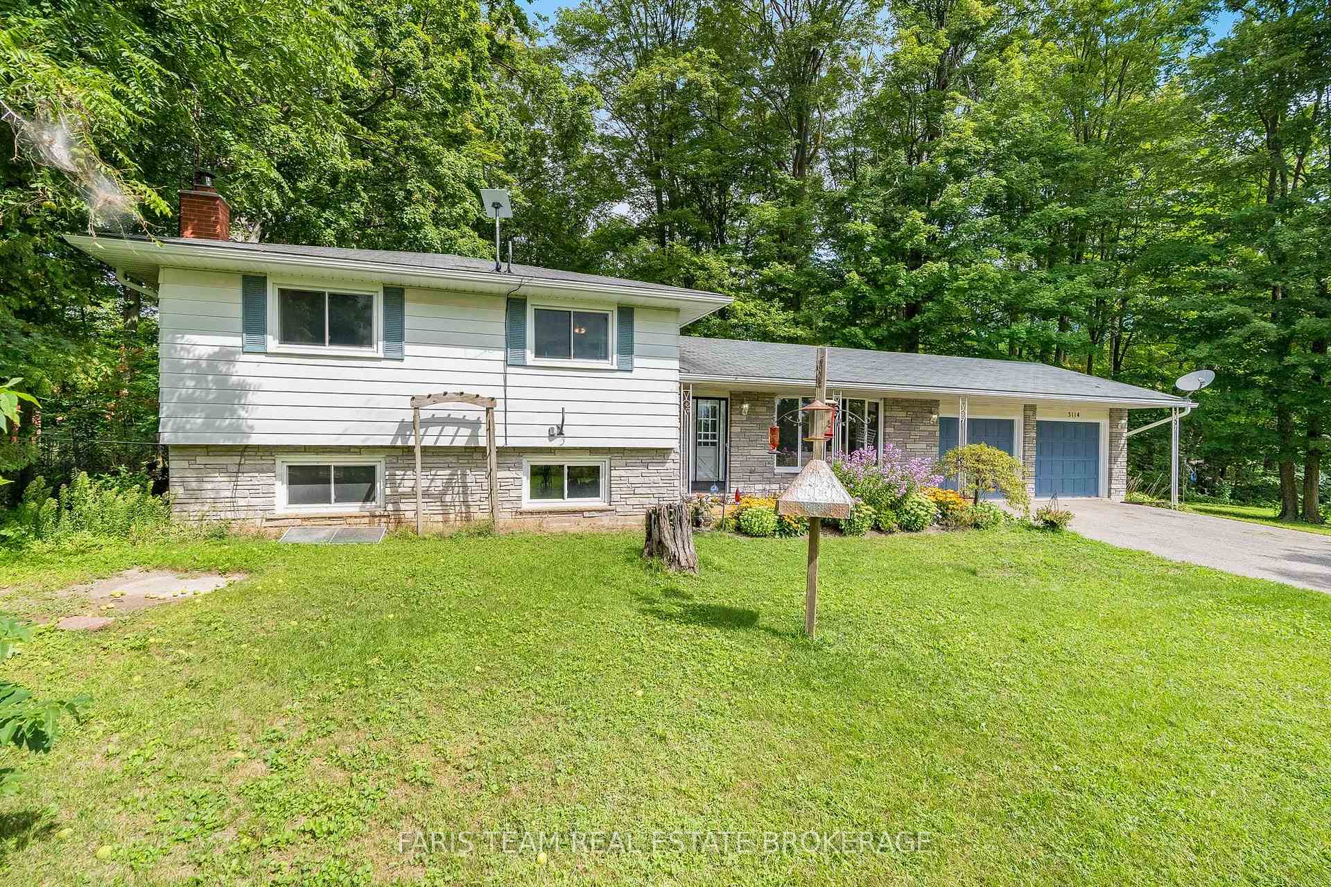Photo 4 of 3114 Innisfil Beach Road, Innisfil, Rural Innisfil — HOMEH