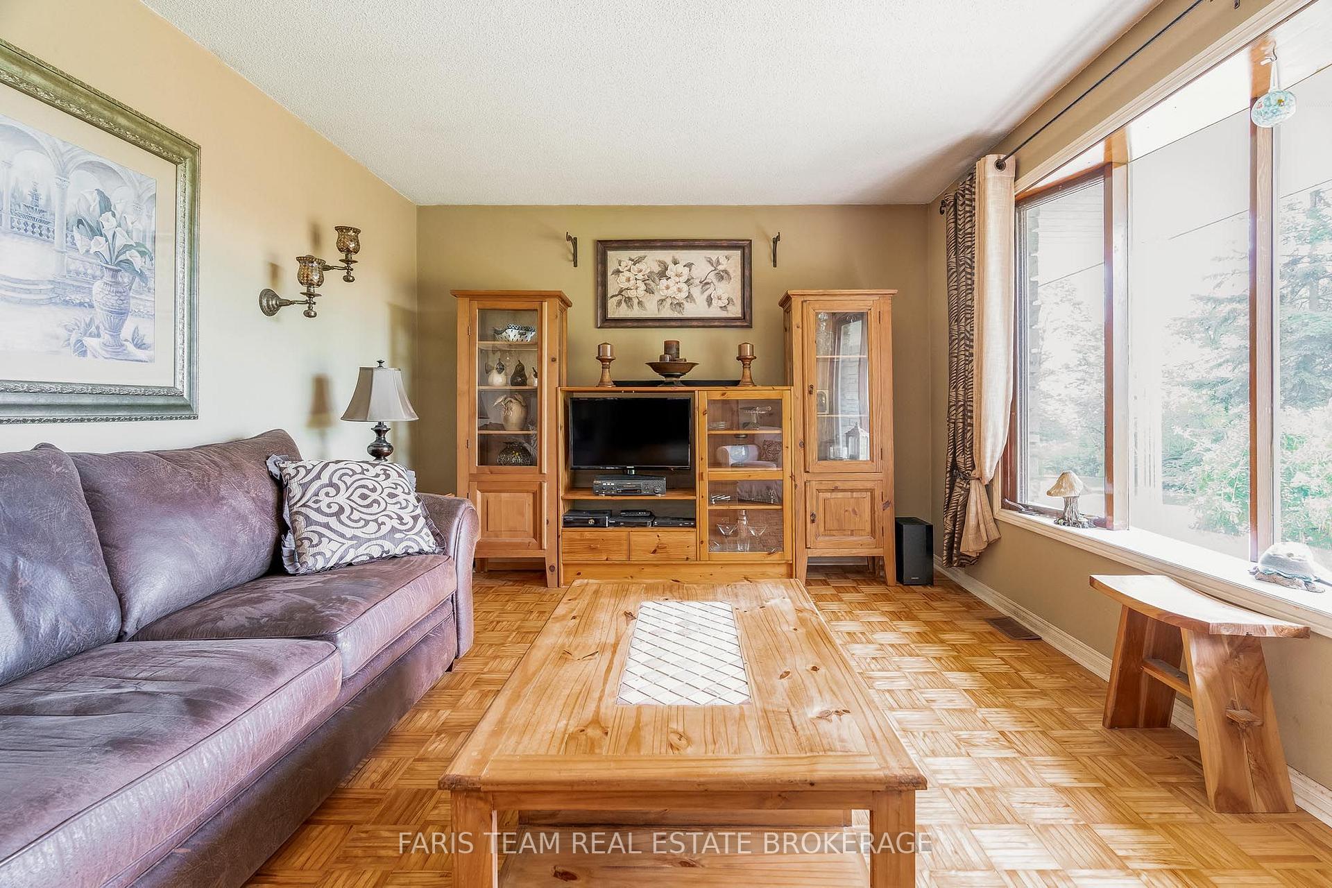 Photo 14 of 3114 Innisfil Beach Road, Innisfil, Rural Innisfil — HOMEH