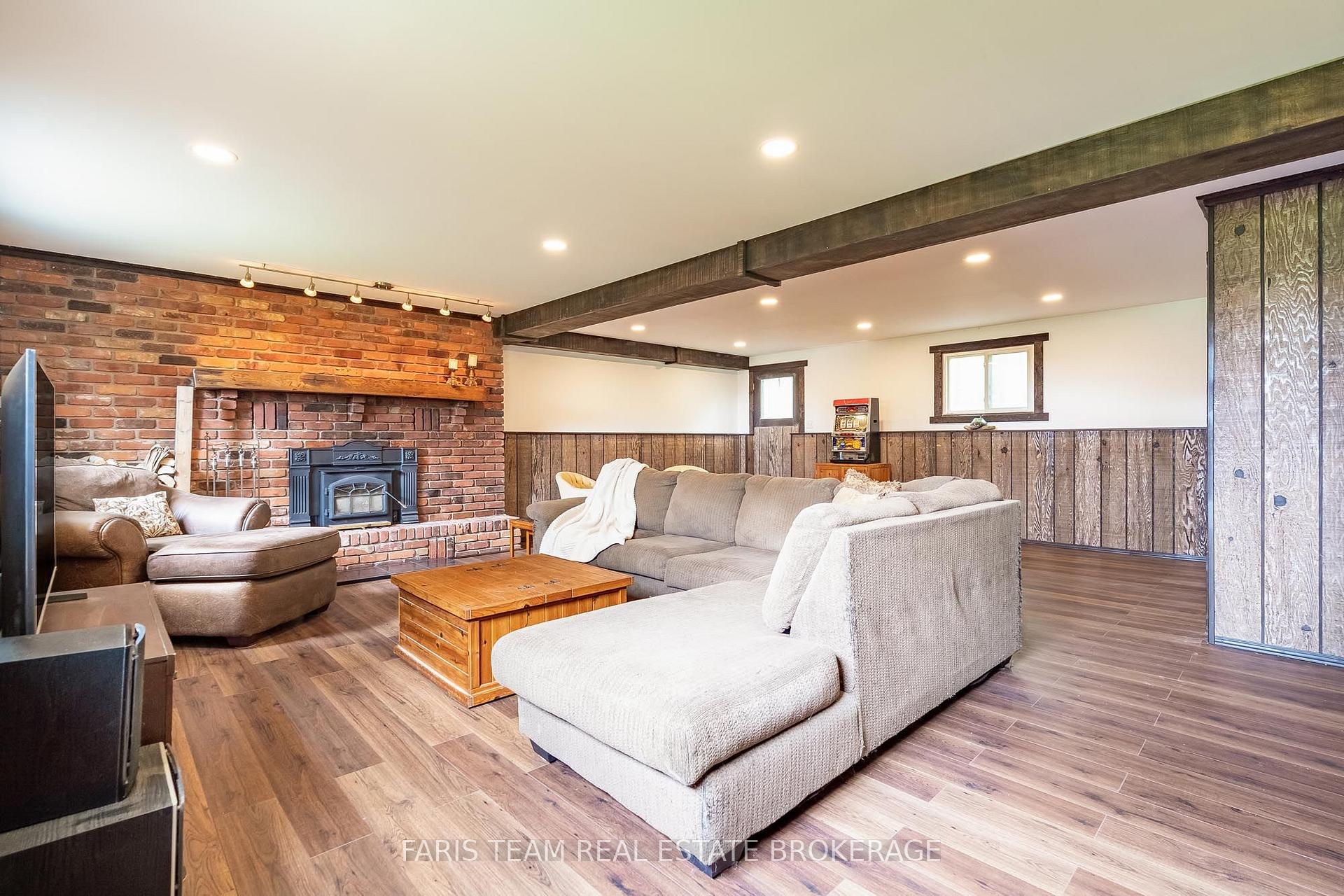 Photo 22 of 3114 Innisfil Beach Road, Innisfil, Rural Innisfil — HOMEH