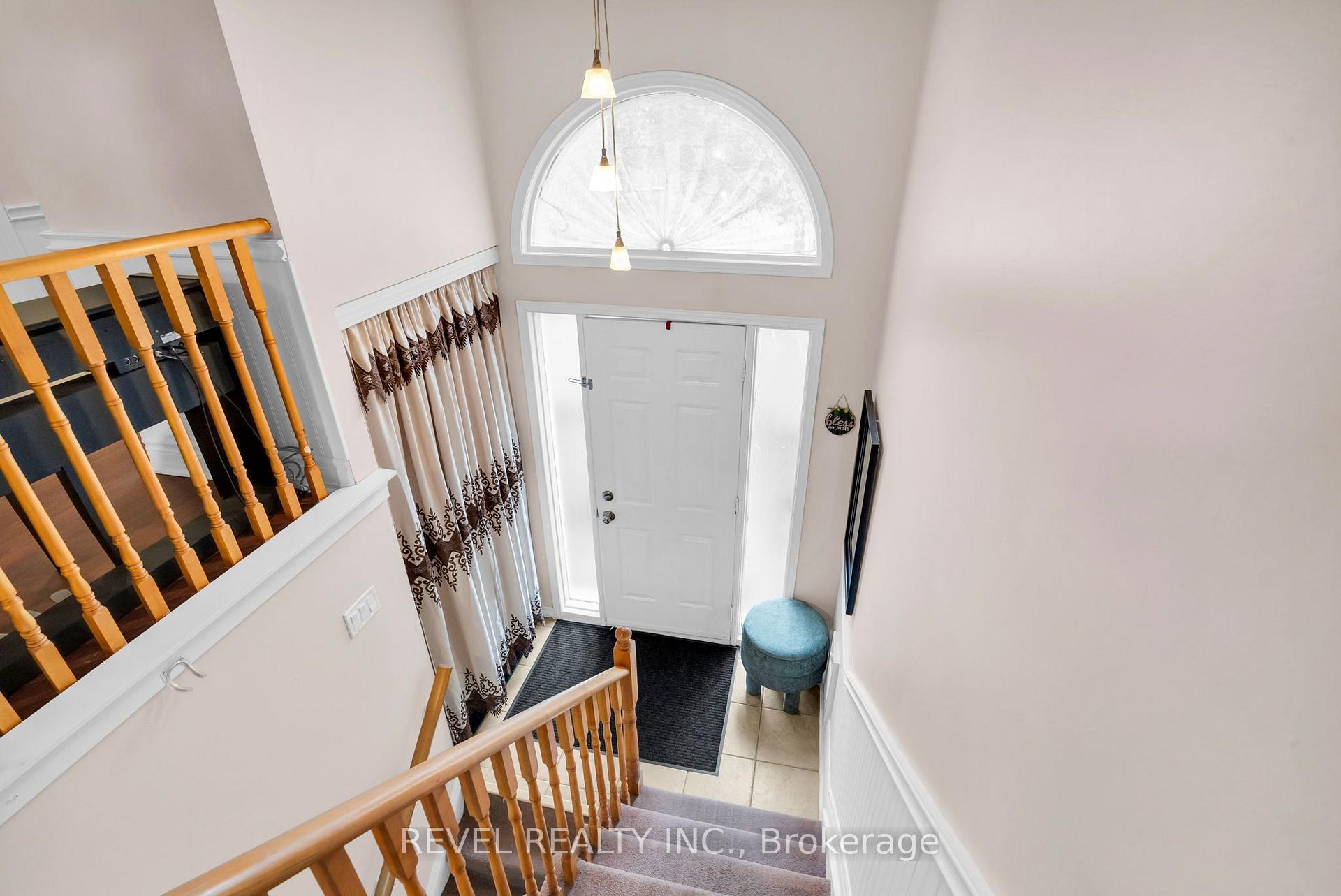 Photo 3 of 302 Shelburne Place, Shelburne — HOMEH