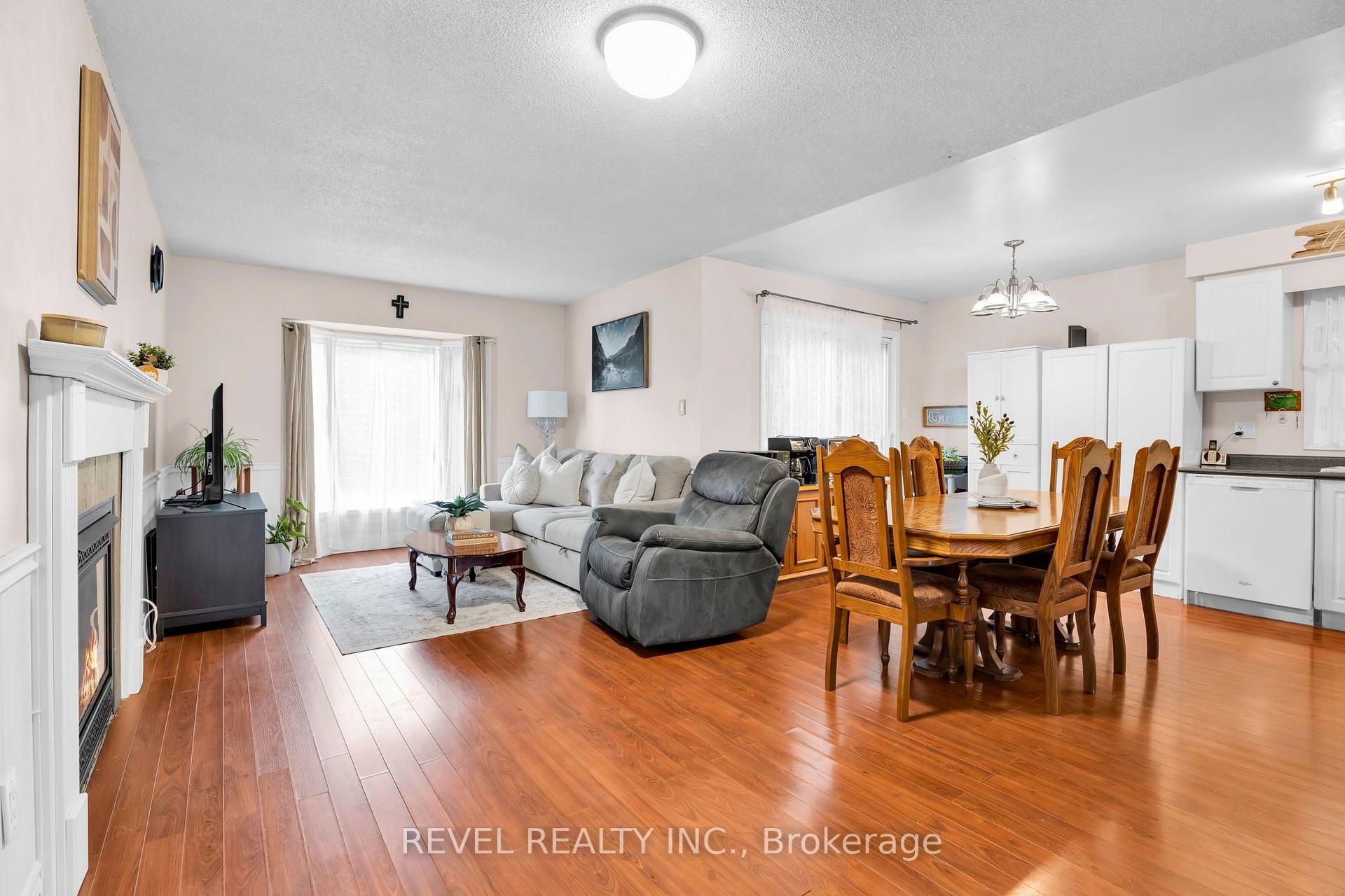 Photo 4 of 302 Shelburne Place, Shelburne — HOMEH