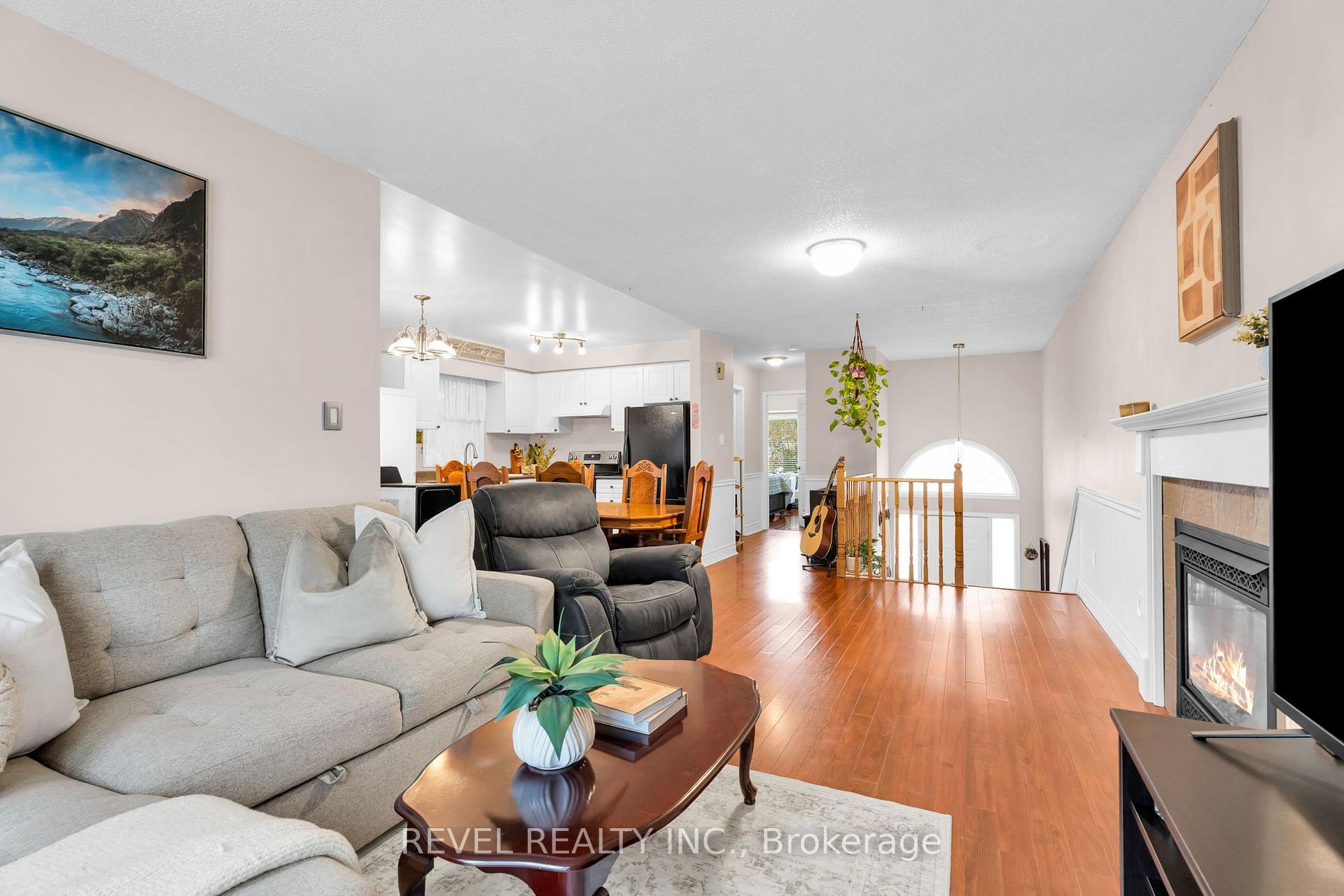 Photo 6 of 302 Shelburne Place, Shelburne — HOMEH