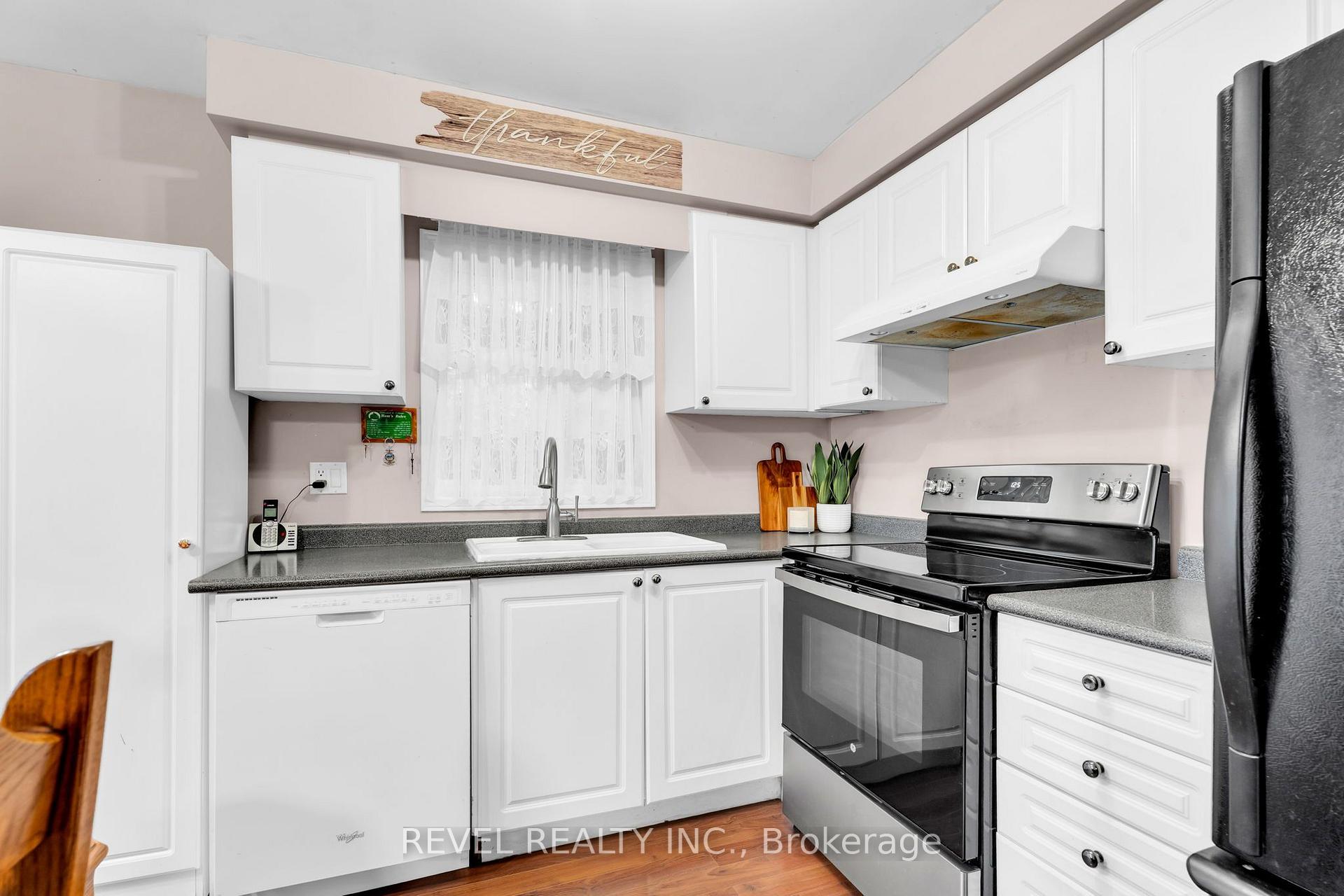 Photo 7 of 302 Shelburne Place, Shelburne — HOMEH