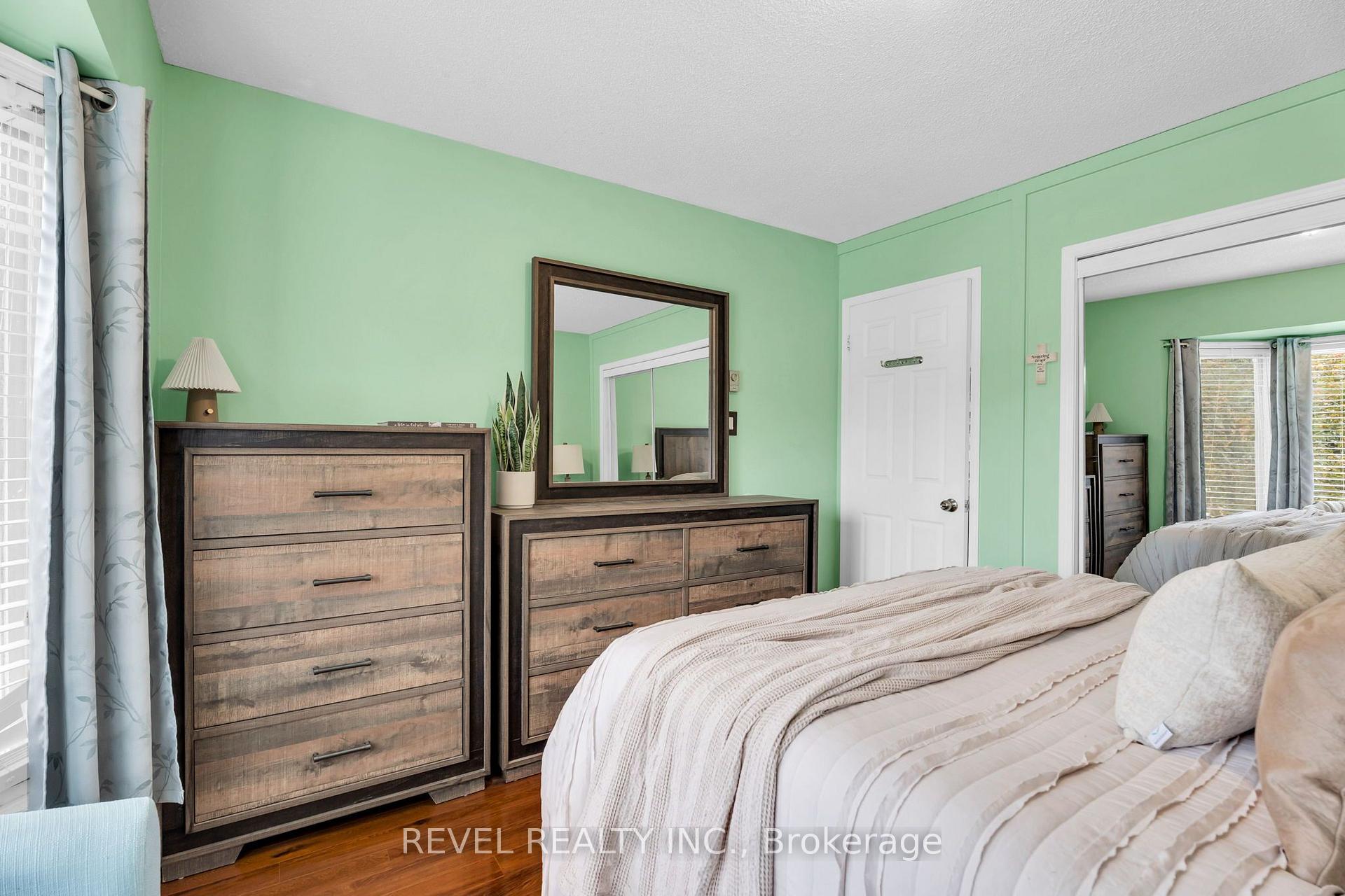 Photo 11 of 302 Shelburne Place, Shelburne — HOMEH