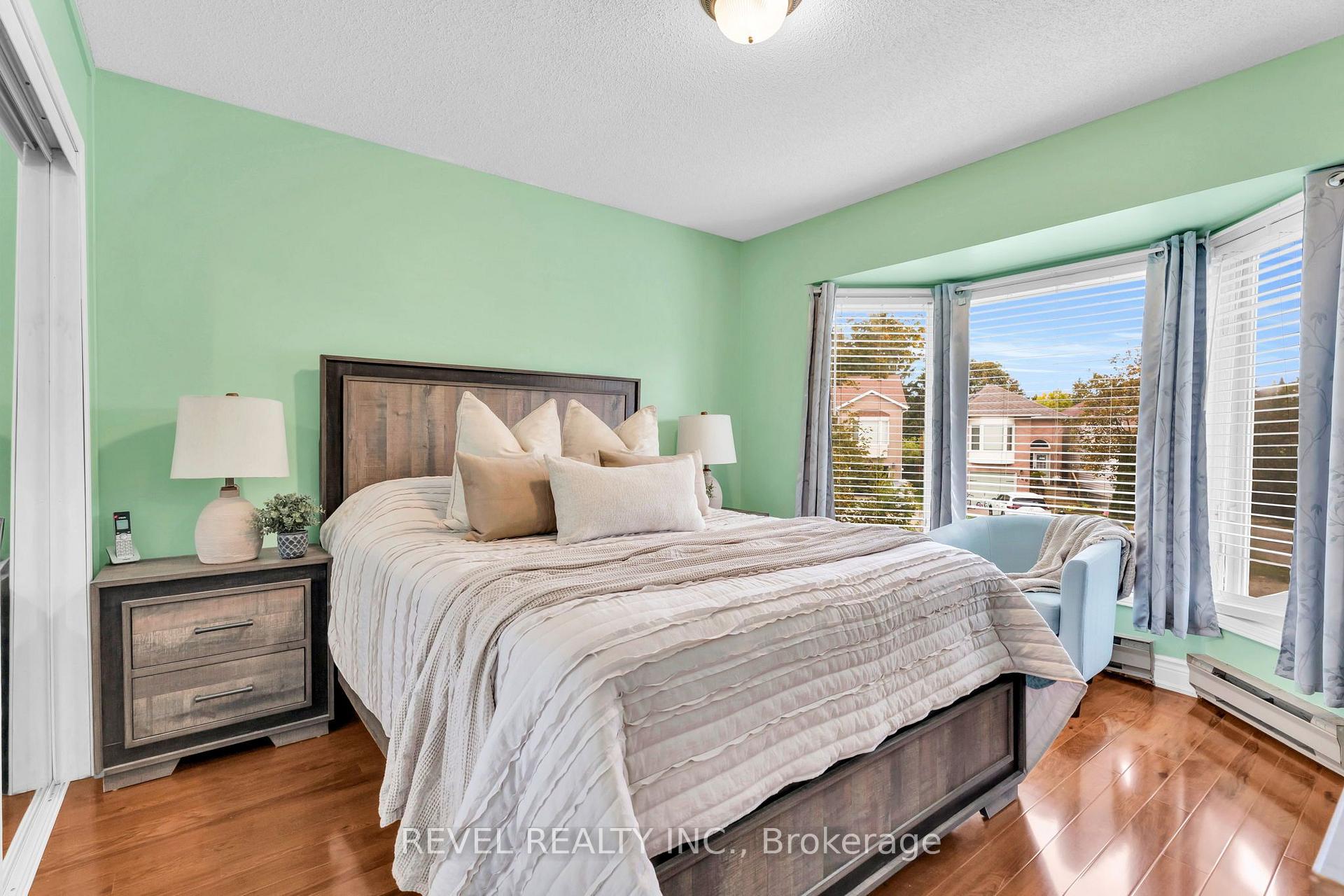 Photo 10 of 302 Shelburne Place, Shelburne — HOMEH