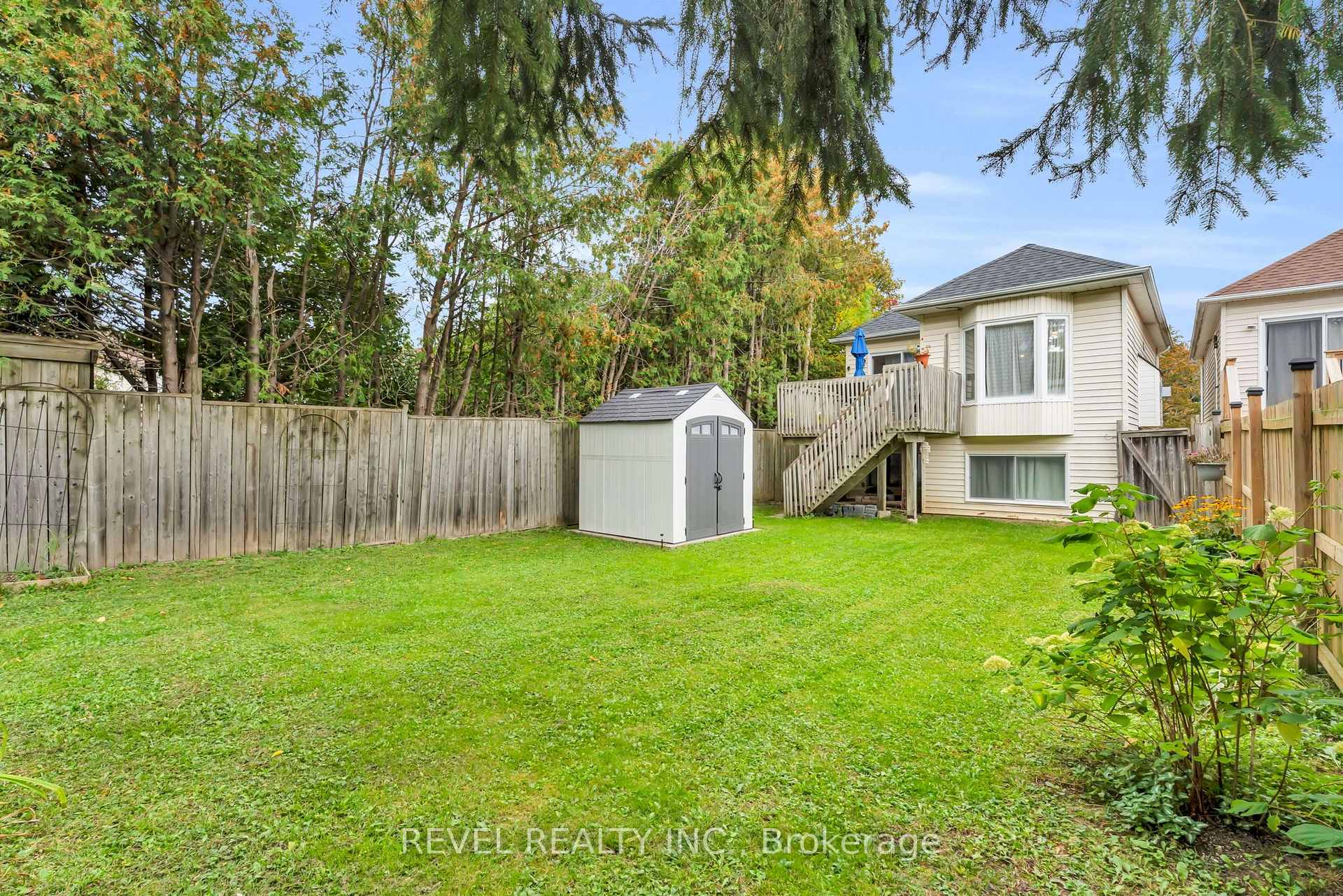 Photo 20 of 302 Shelburne Place, Shelburne — HOMEH