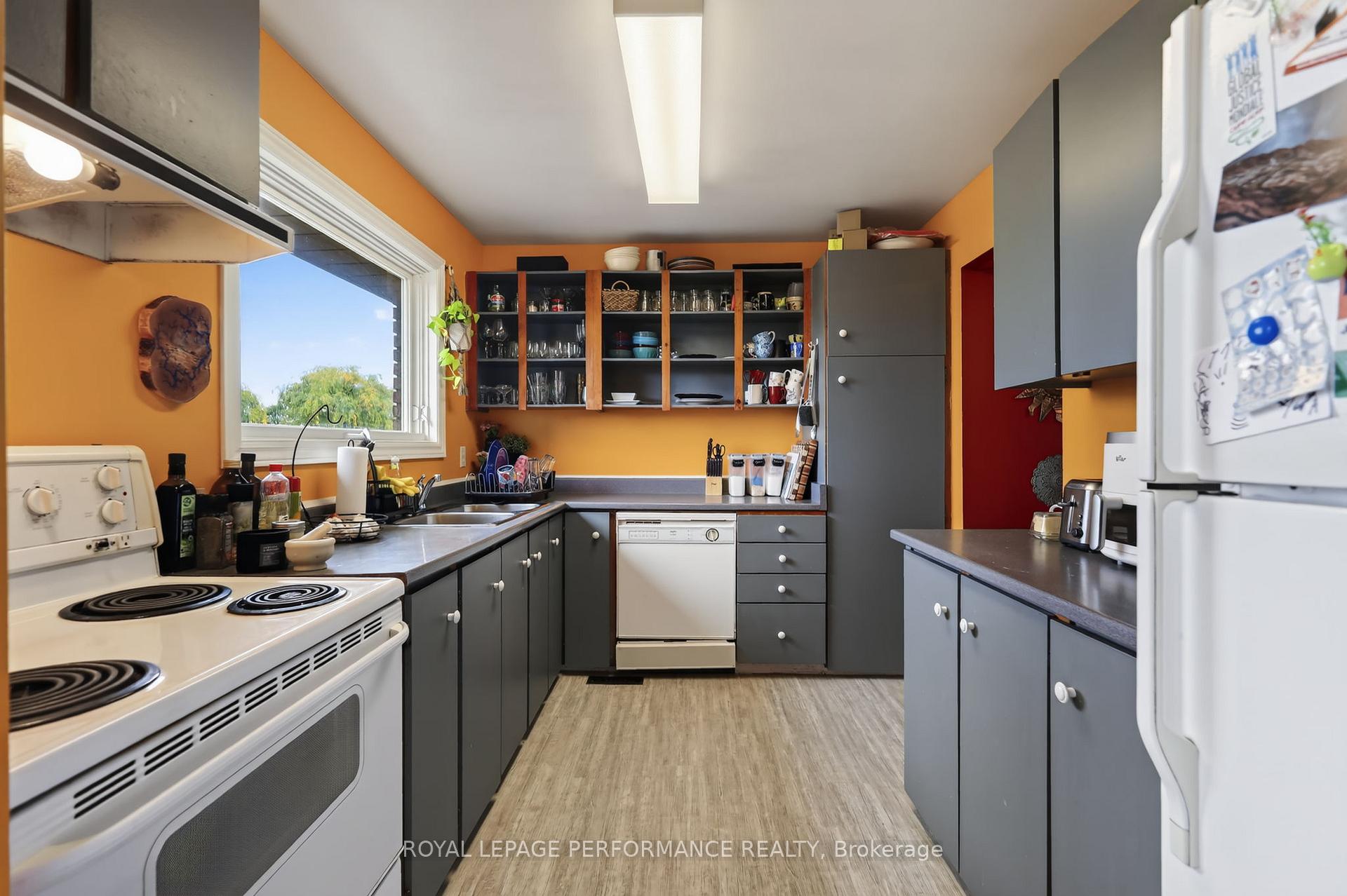 Photo 9 of Unit 183, 2111 Montreal Road, Ottawa, Beaconwood — HOMEH