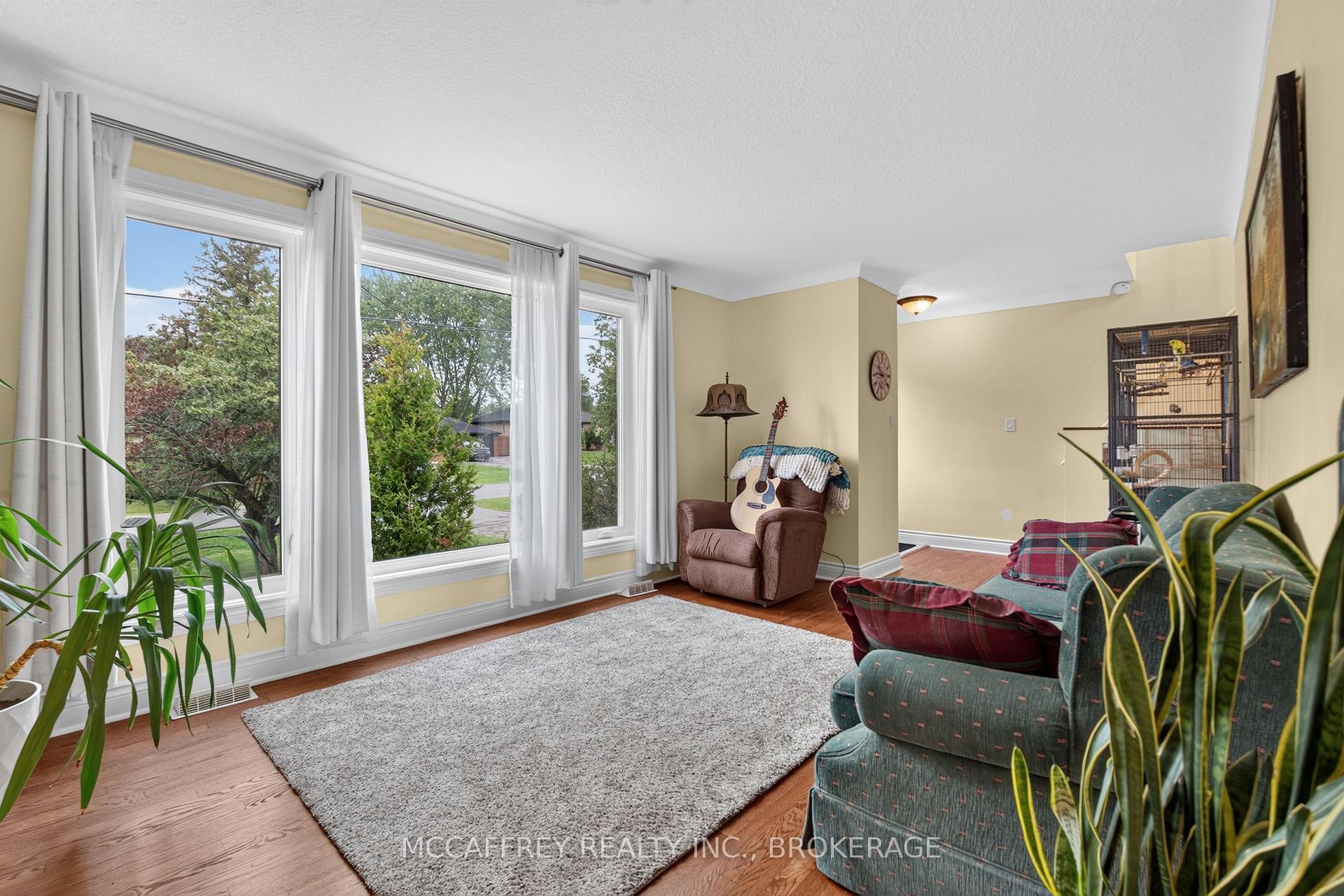 Photo 6 of 1242 Leyton Avenue, Kingston, City Northwest — HOMEH