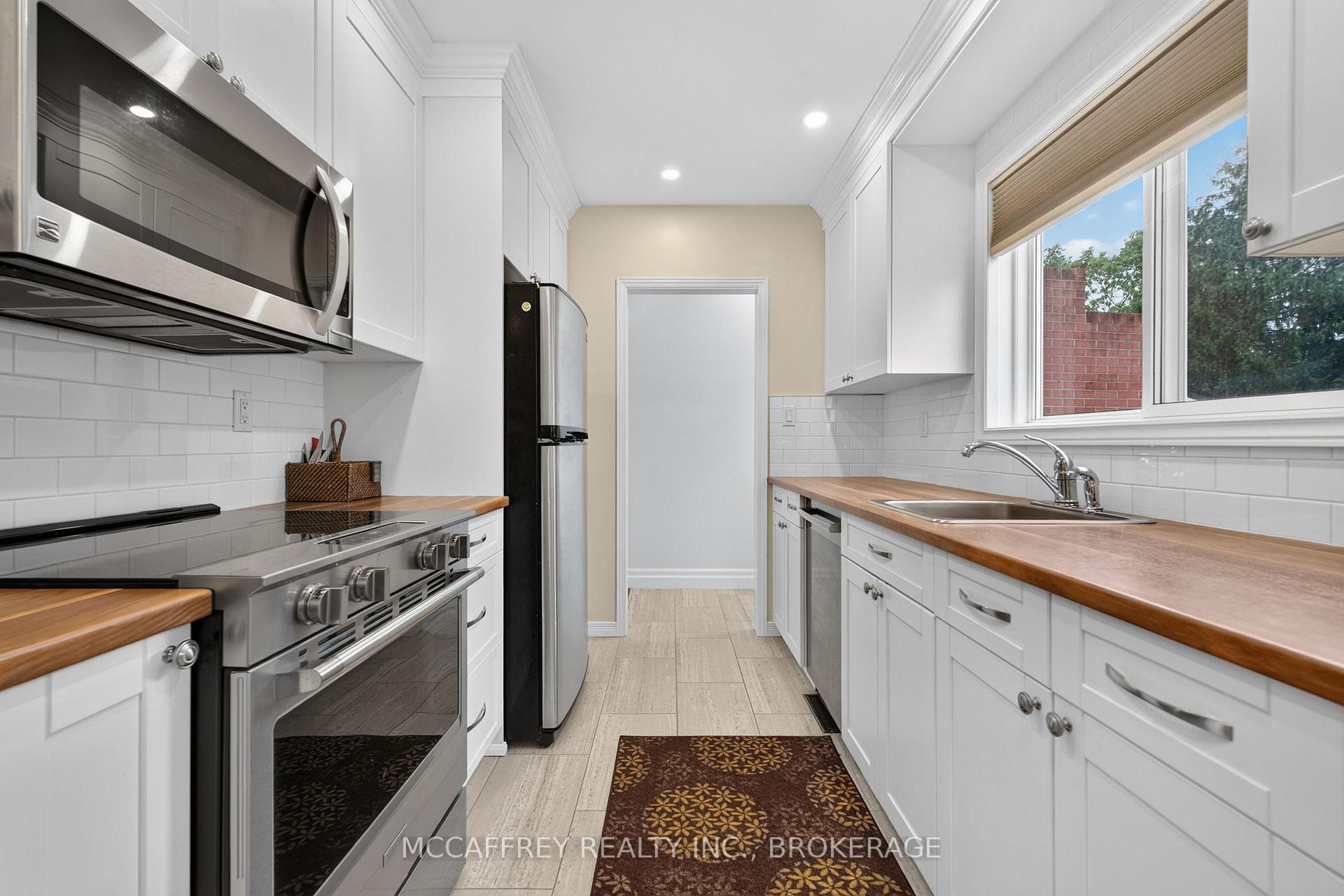 Photo 9 of 1242 Leyton Avenue, Kingston, City Northwest — HOMEH