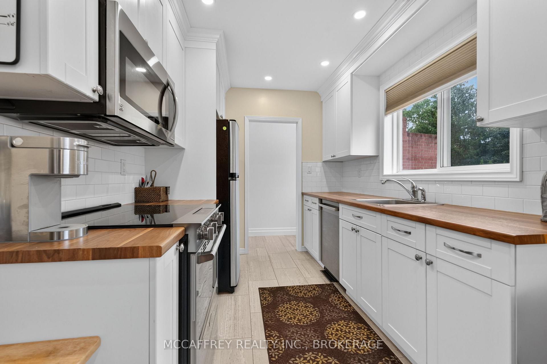 Photo 10 of 1242 Leyton Avenue, Kingston, City Northwest — HOMEH