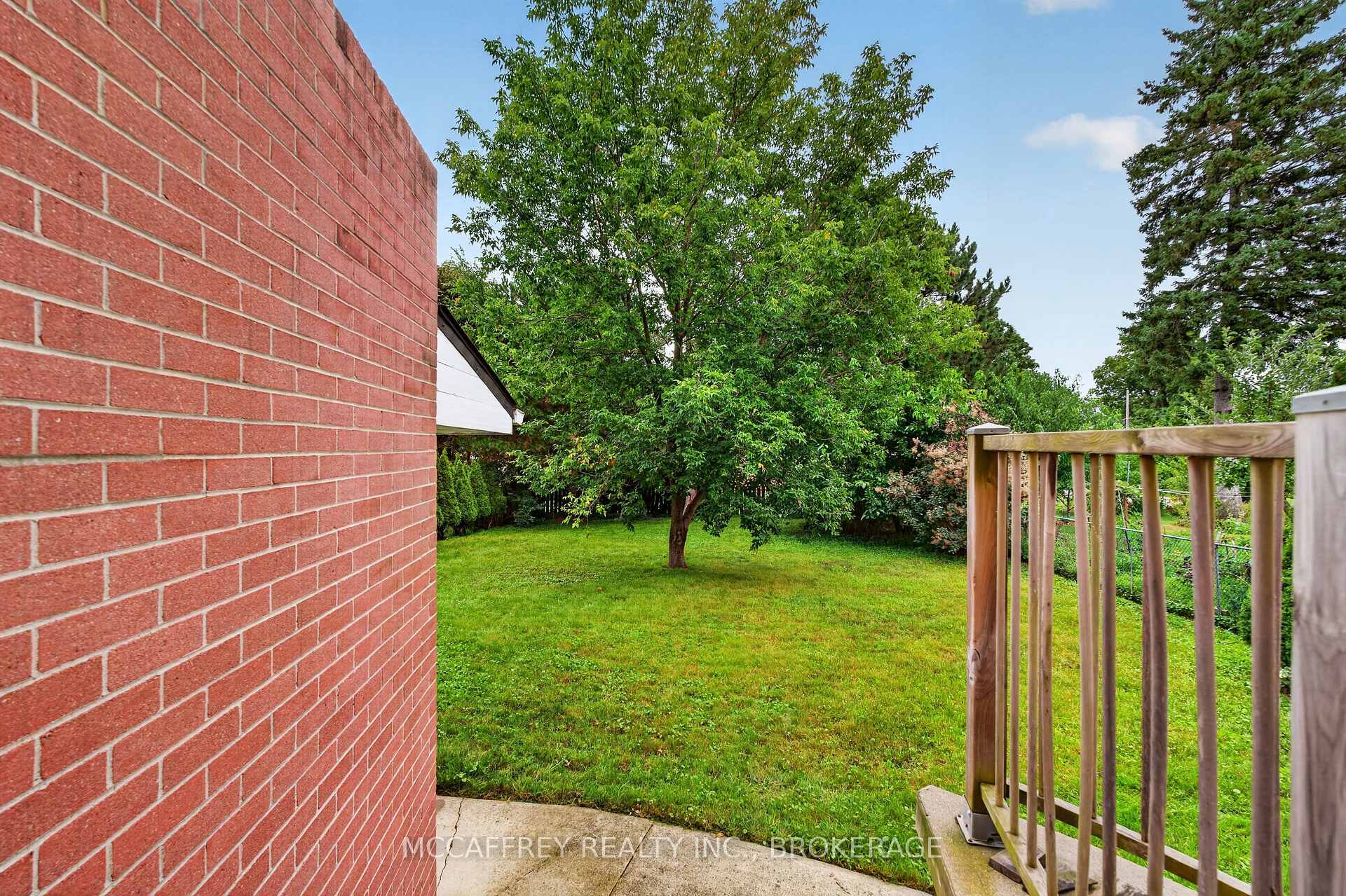 Photo 28 of 1242 Leyton Avenue, Kingston, City Northwest — HOMEH