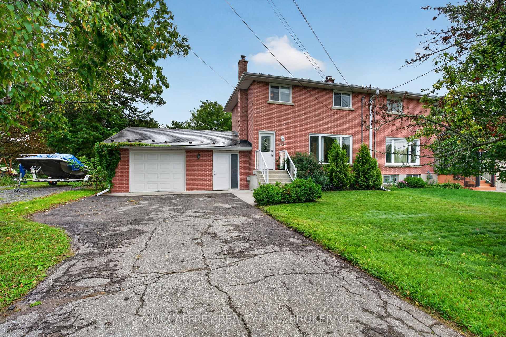 Photo 35 of 1242 Leyton Avenue, Kingston, City Northwest — HOMEH
