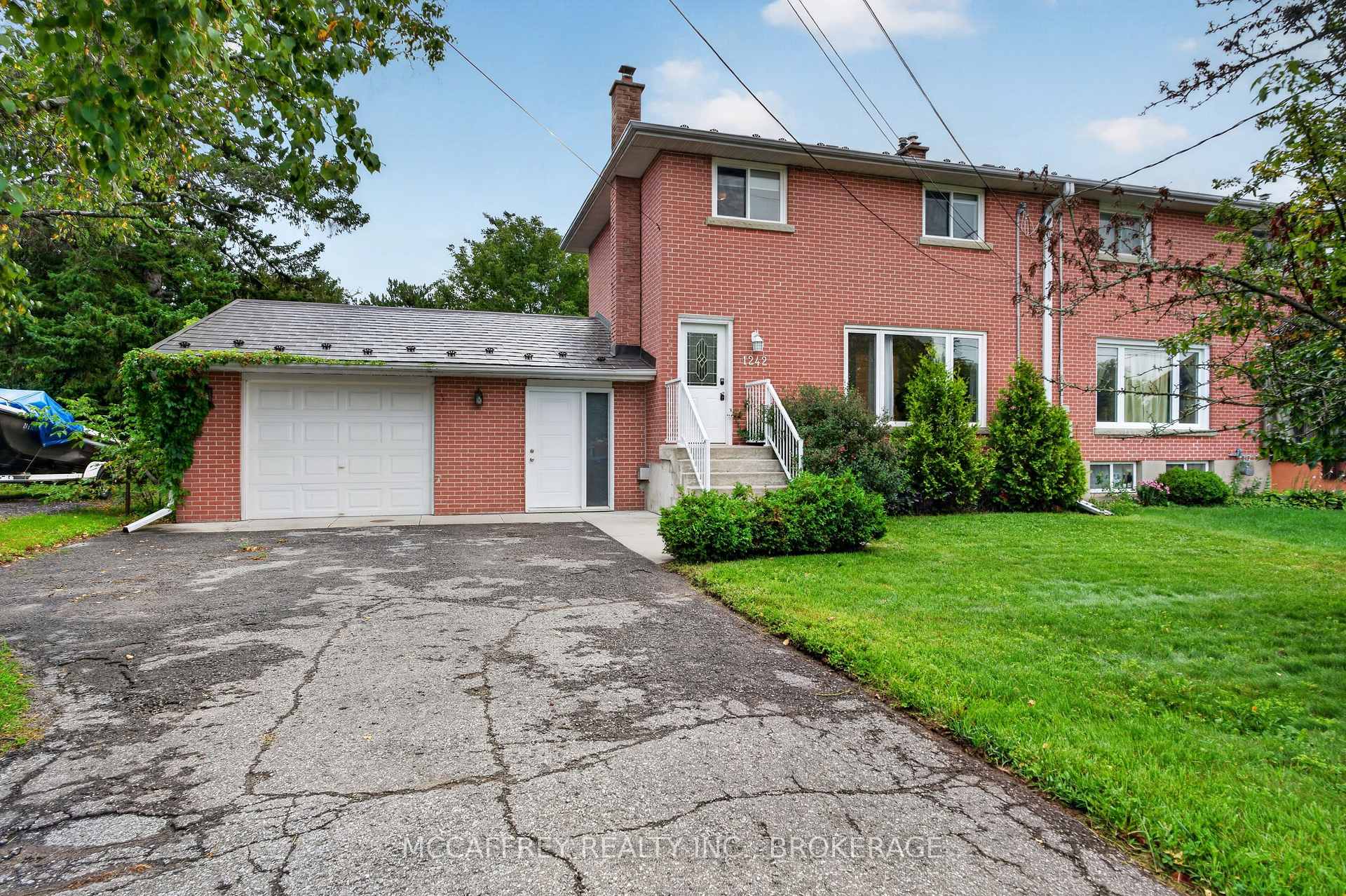 Photo 36 of 1242 Leyton Avenue, Kingston, City Northwest — HOMEH