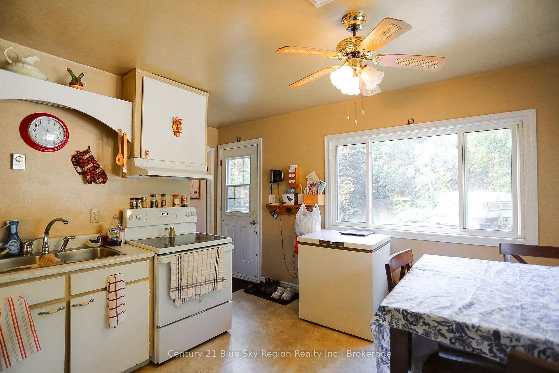 Photo 12 of 110 Riverside Drive, Bonfield — HOMEH