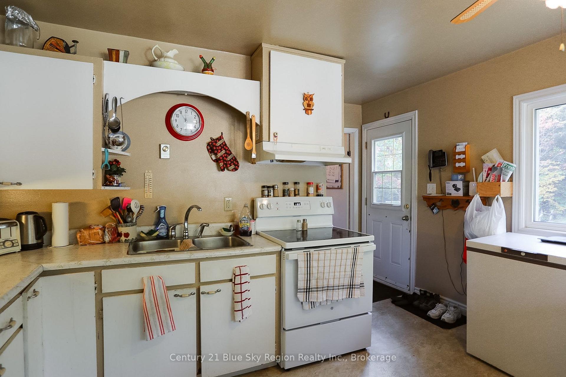 Photo 15 of 110 Riverside Drive, Bonfield — HOMEH