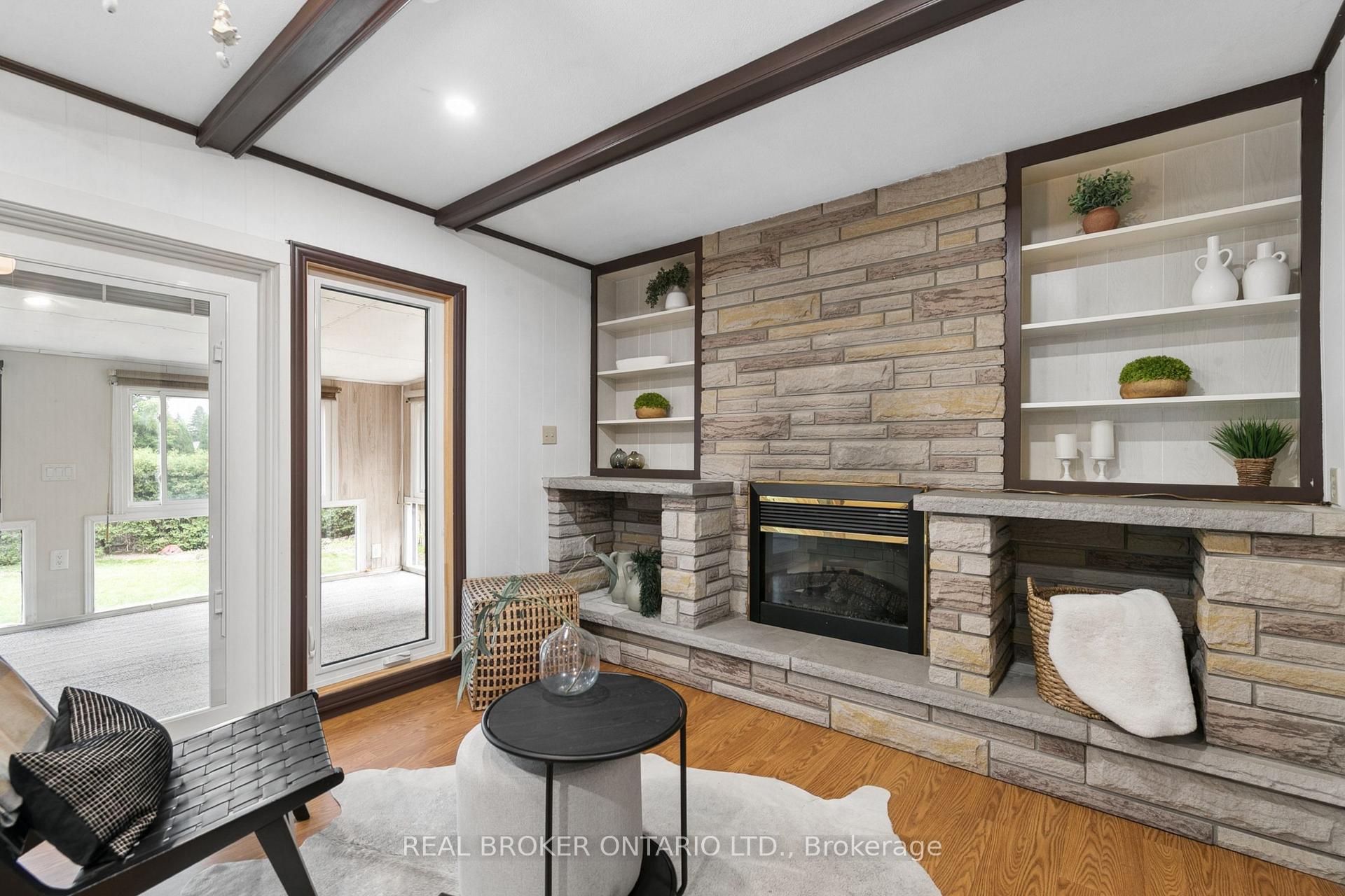 Photo 15 of 54 Hampton Place, Kitchener, Heritage Park - Kitchener — HOMEH