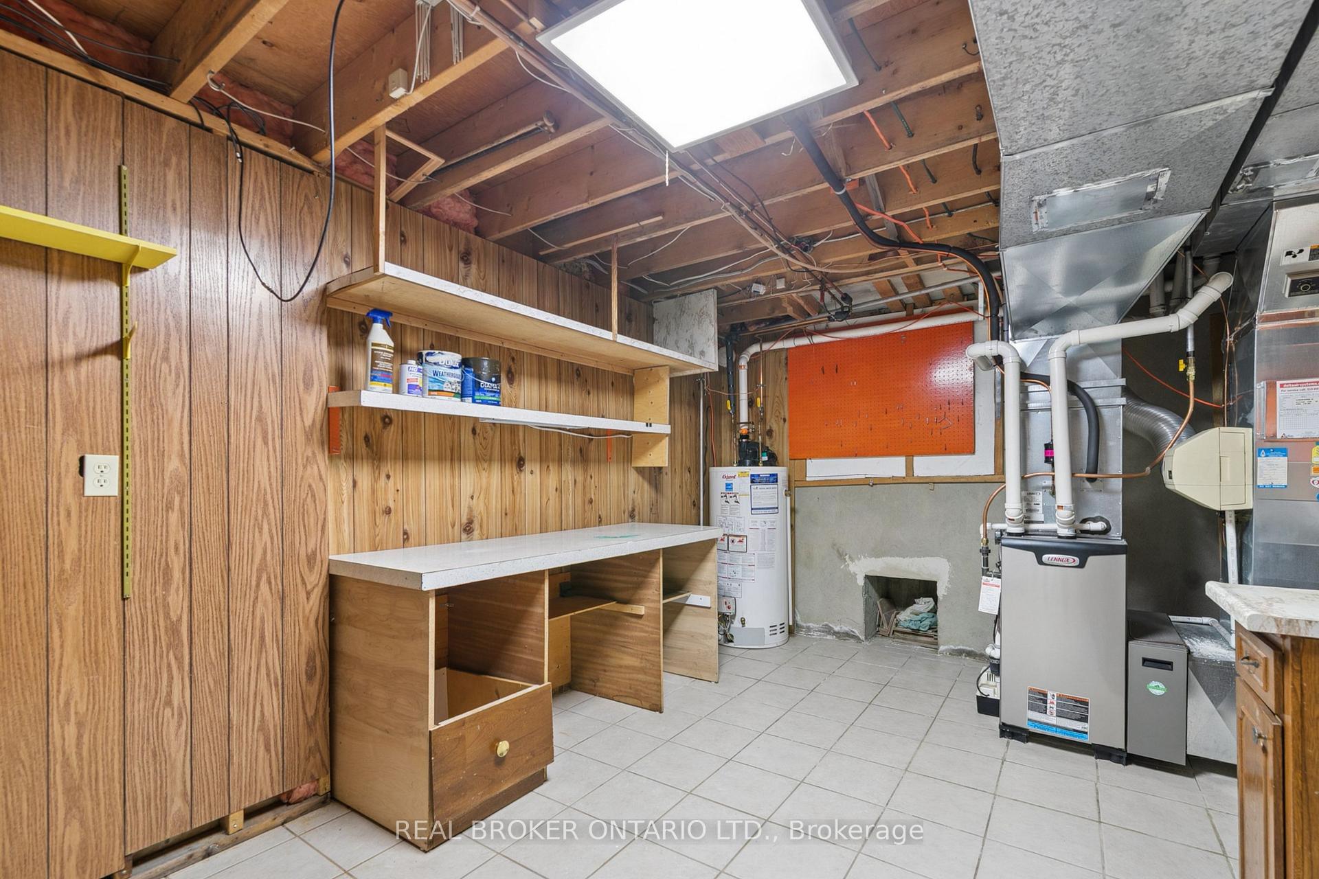 Photo 36 of 54 Hampton Place, Kitchener, Heritage Park - Kitchener — HOMEH