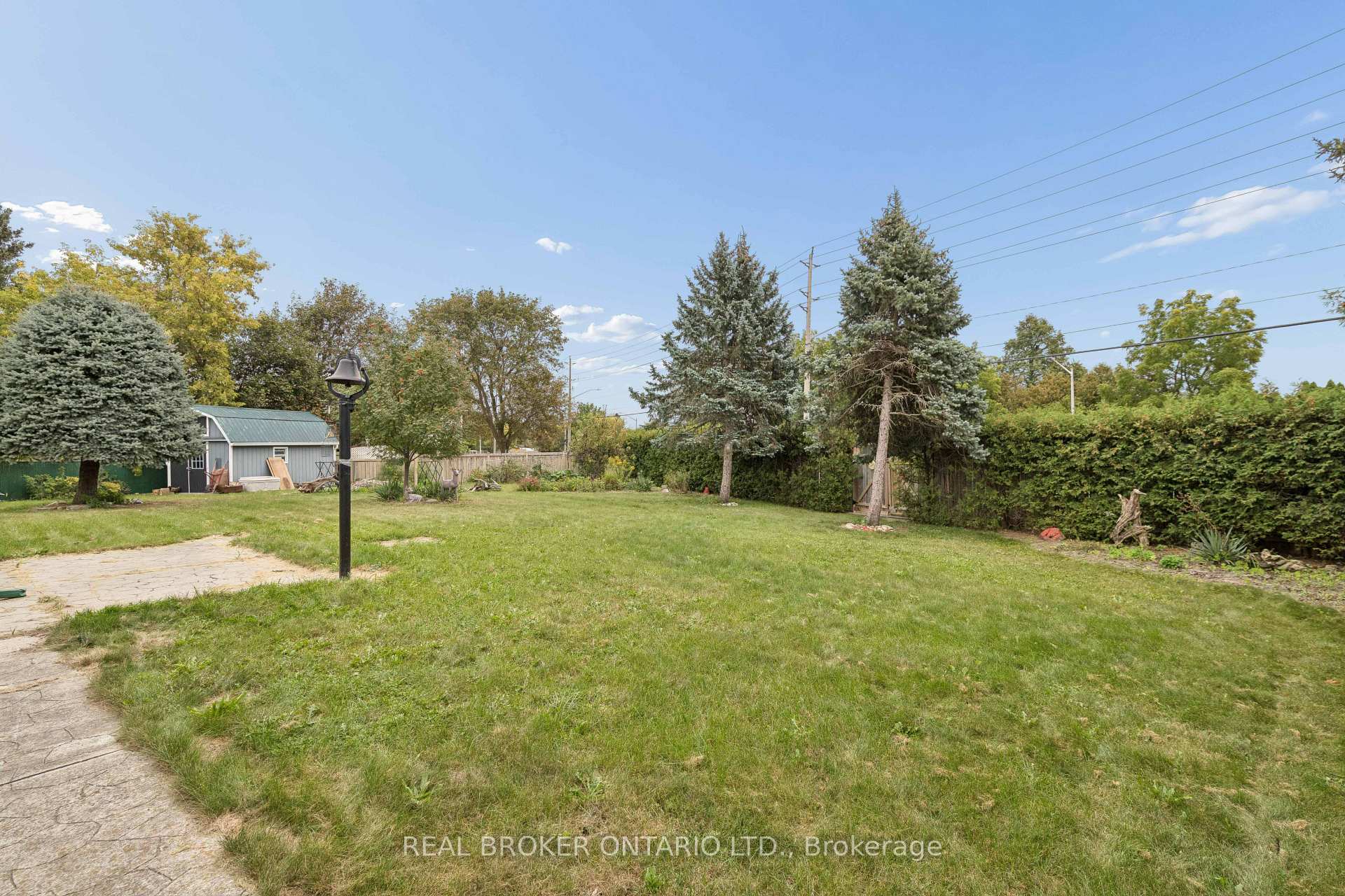 Photo 39 of 54 Hampton Place, Kitchener, Heritage Park - Kitchener — HOMEH