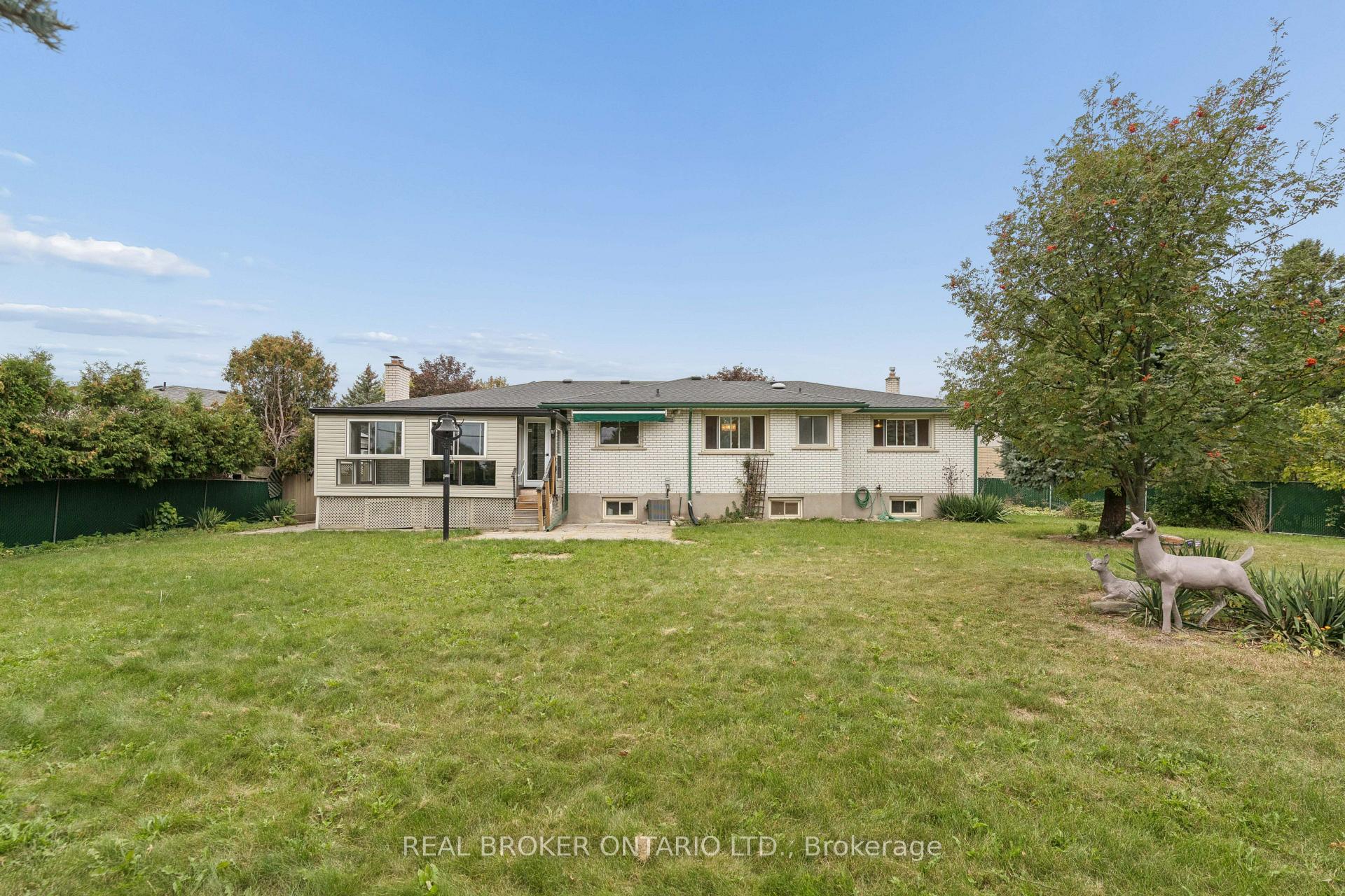 Photo 40 of 54 Hampton Place, Kitchener, Heritage Park - Kitchener — HOMEH