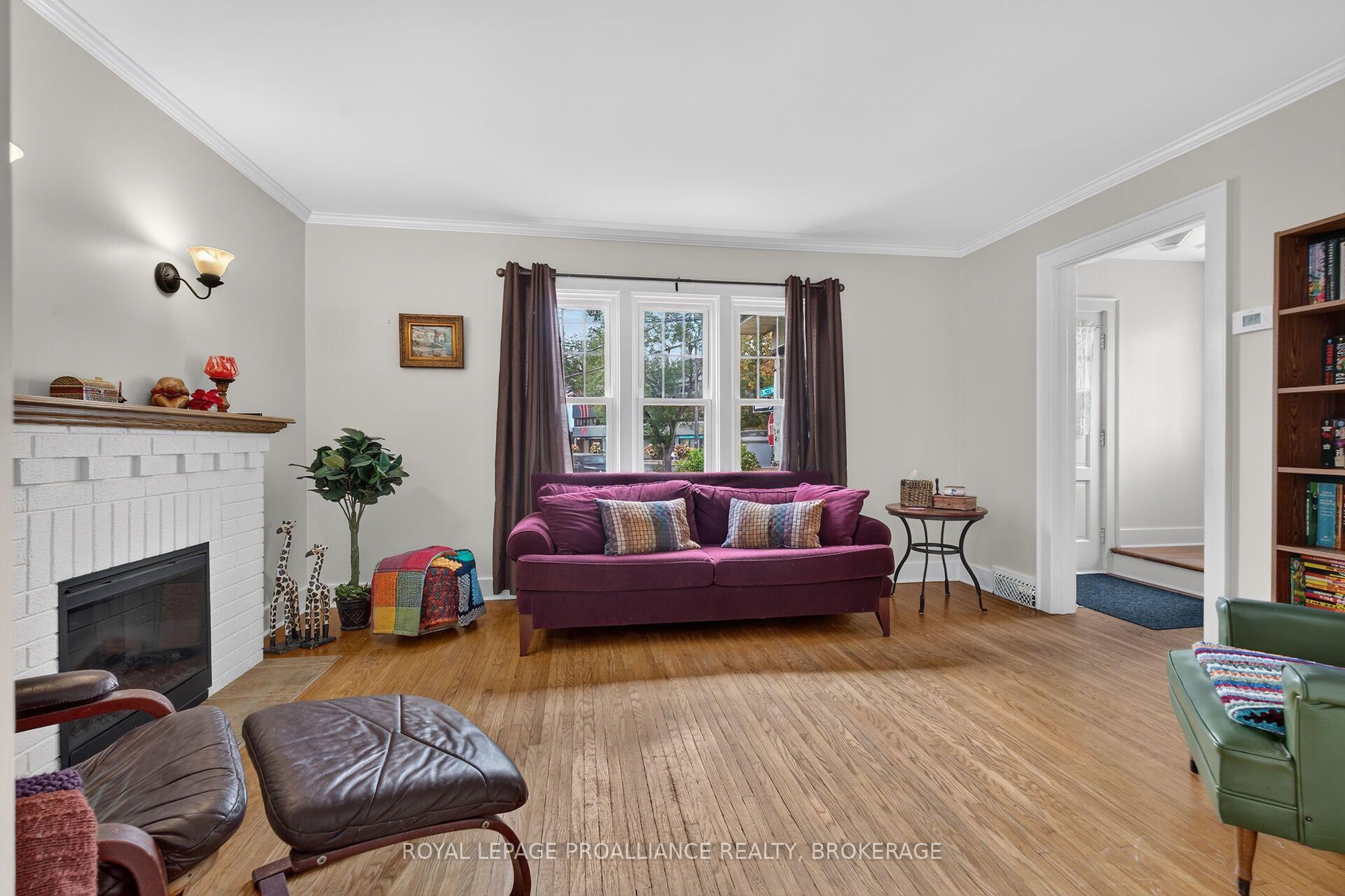 Photo 7 of 27 Drayton Avenue, Kingston, East of Sir John A. Blvd — HOMEH