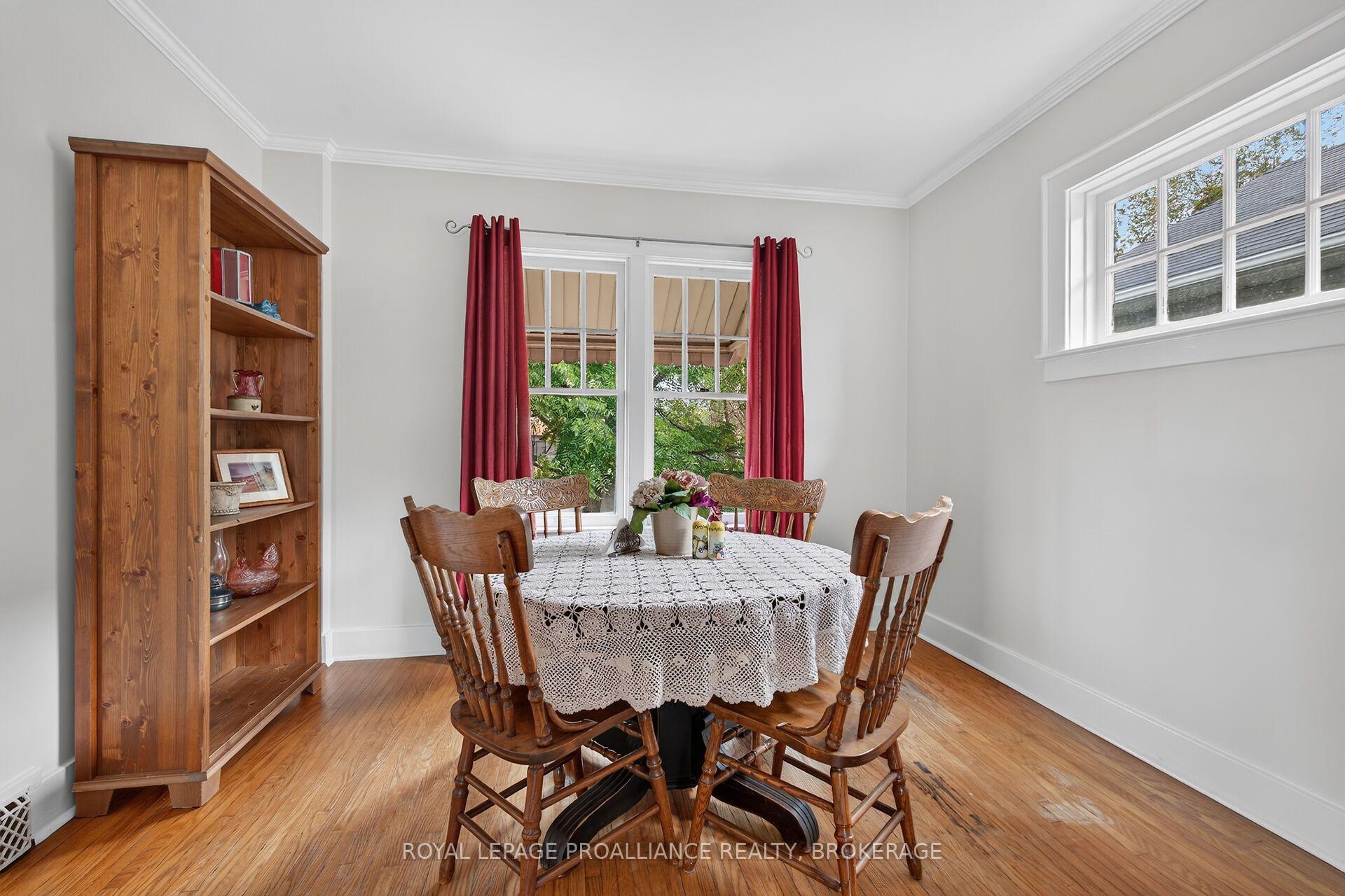 Photo 10 of 27 Drayton Avenue, Kingston, East of Sir John A. Blvd — HOMEH