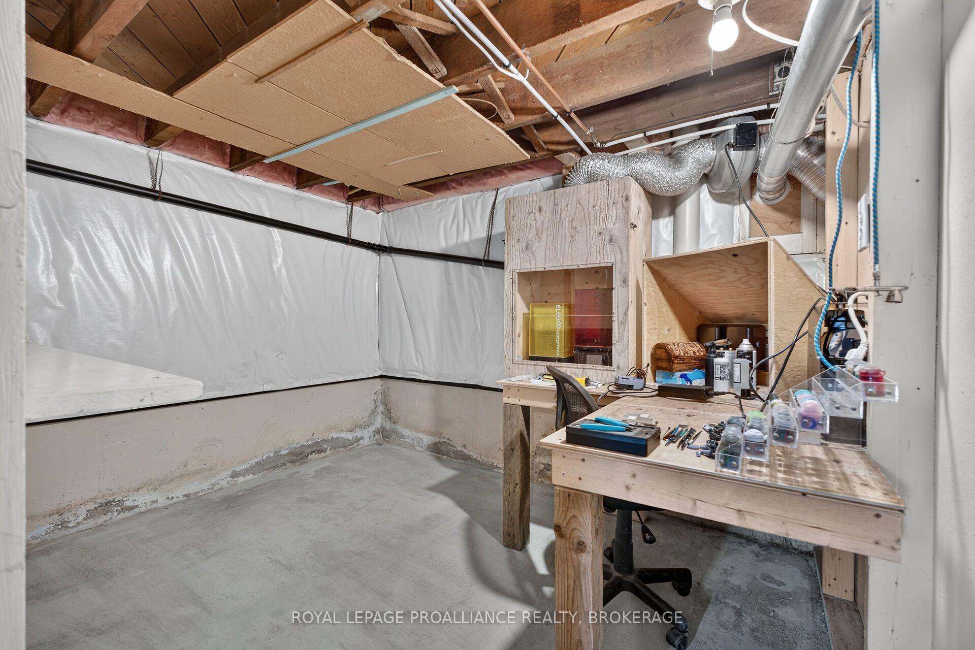 Photo 24 of 27 Drayton Avenue, Kingston, East of Sir John A. Blvd — HOMEH