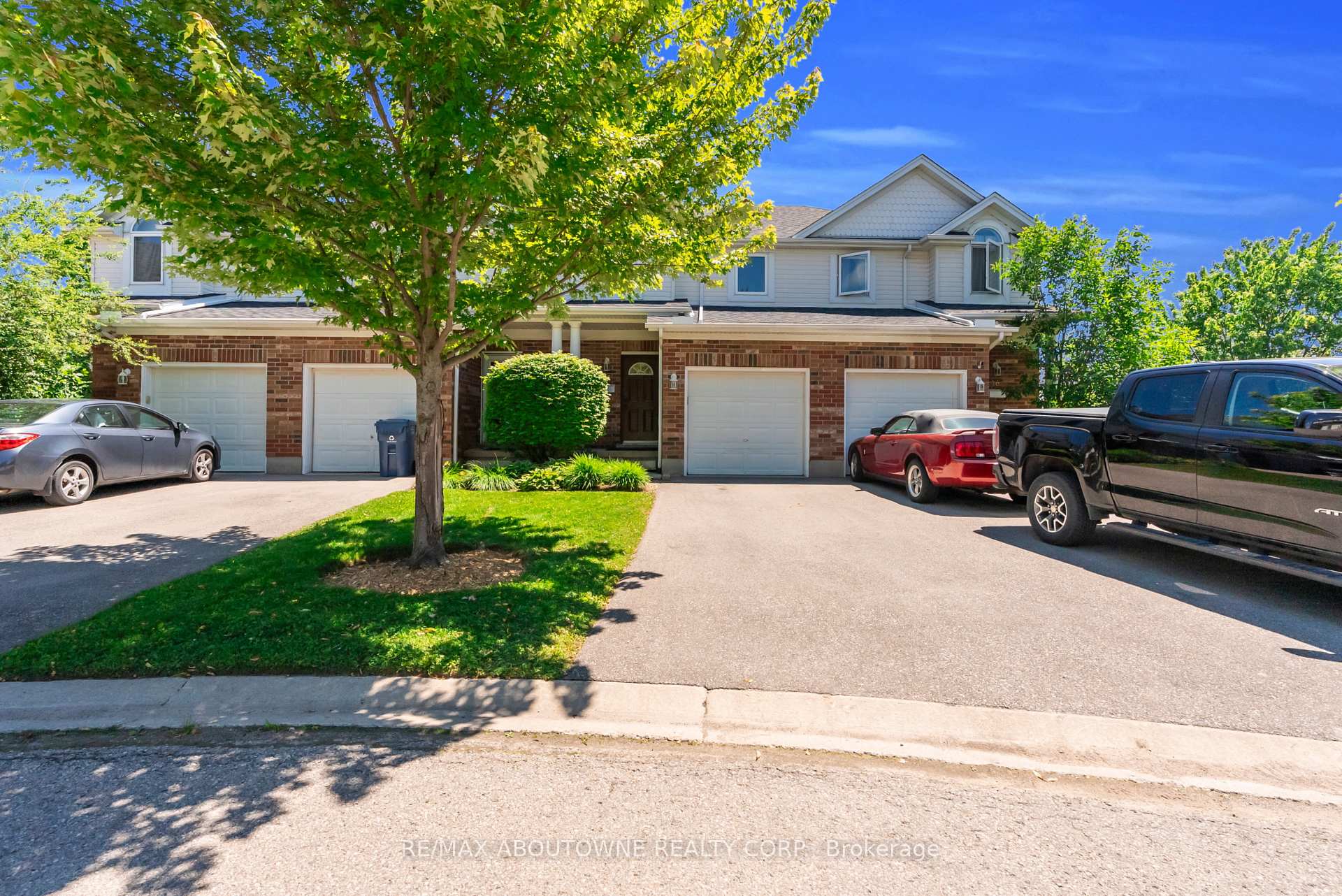Photo 2 of Unit 15, 151 Clairfields Drive E, Guelph, Pineridge/Westminster Woods — HOMEH