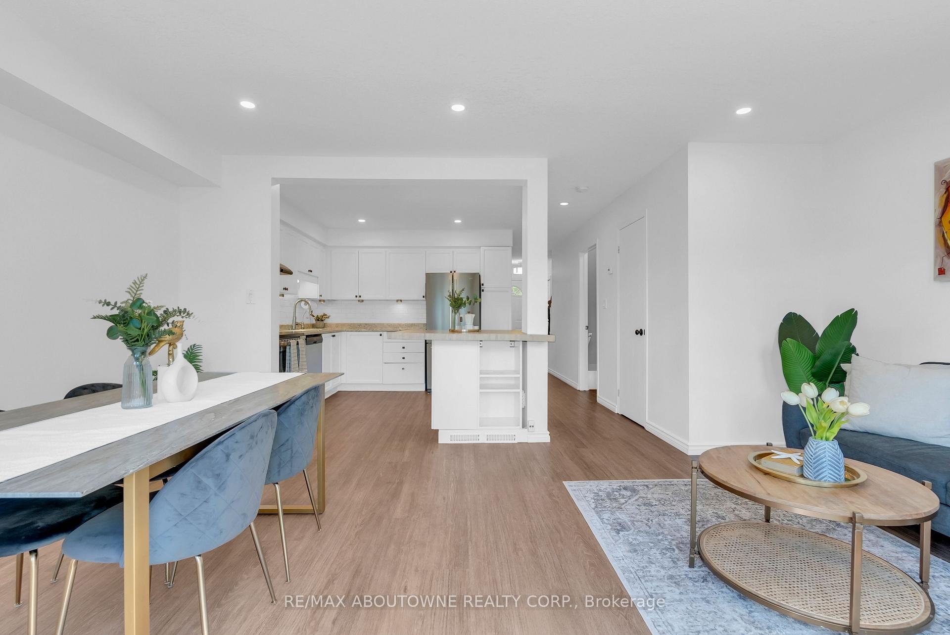 Photo 11 of Unit 15, 151 Clairfields Drive E, Guelph, Pineridge/Westminster Woods — HOMEH