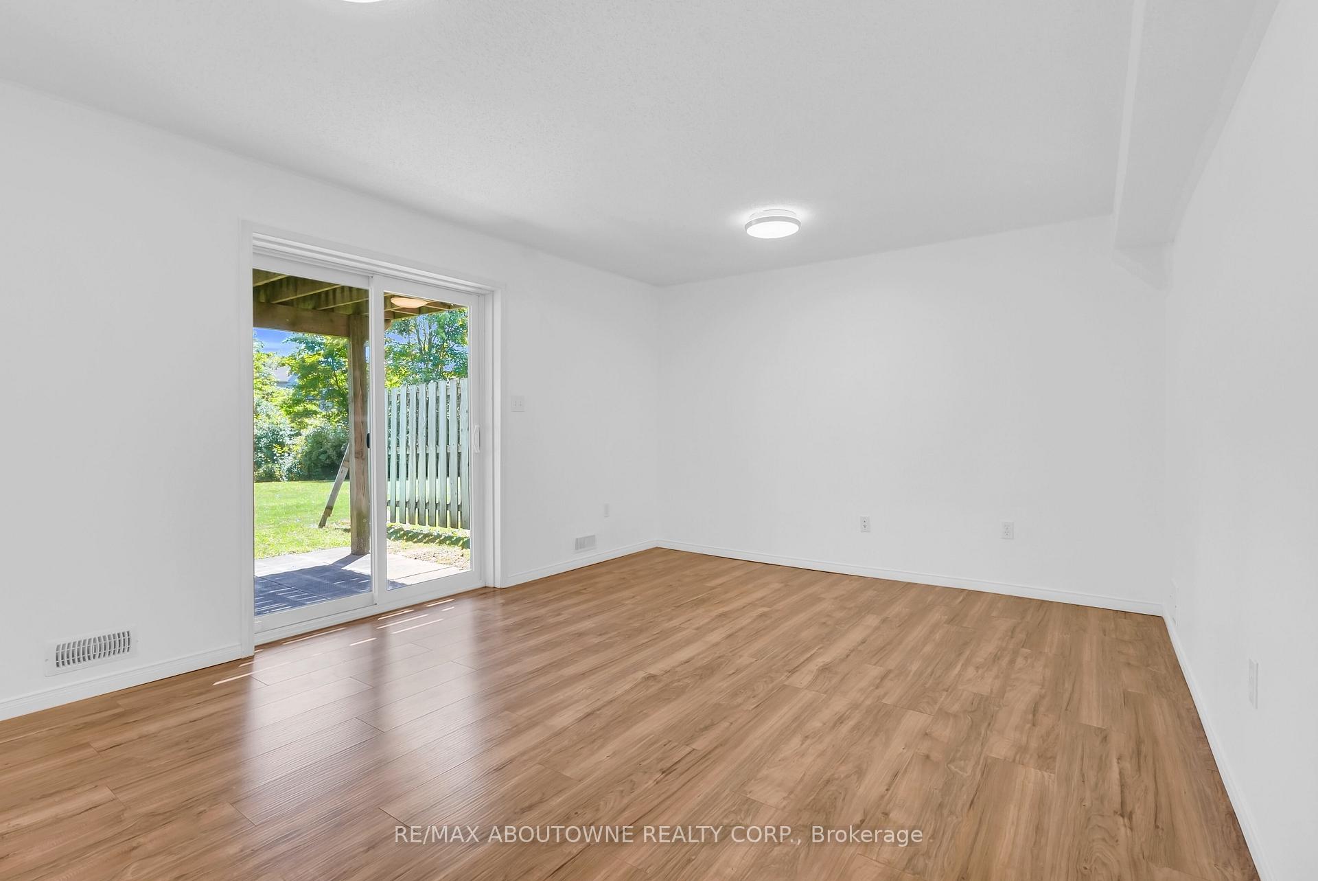 Photo 22 of Unit 15, 151 Clairfields Drive E, Guelph, Pineridge/Westminster Woods — HOMEH