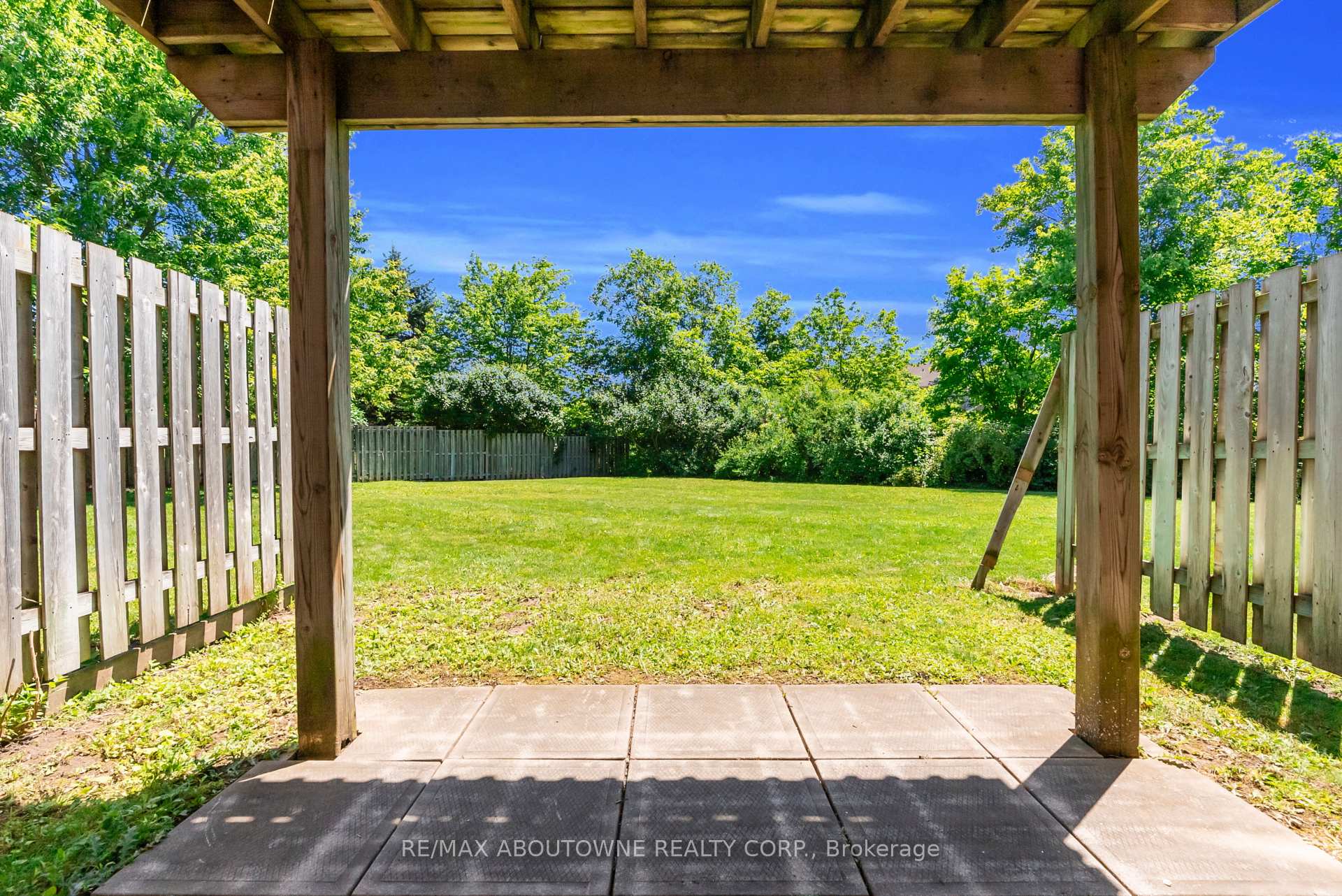 Photo 25 of Unit 15, 151 Clairfields Drive E, Guelph, Pineridge/Westminster Woods — HOMEH