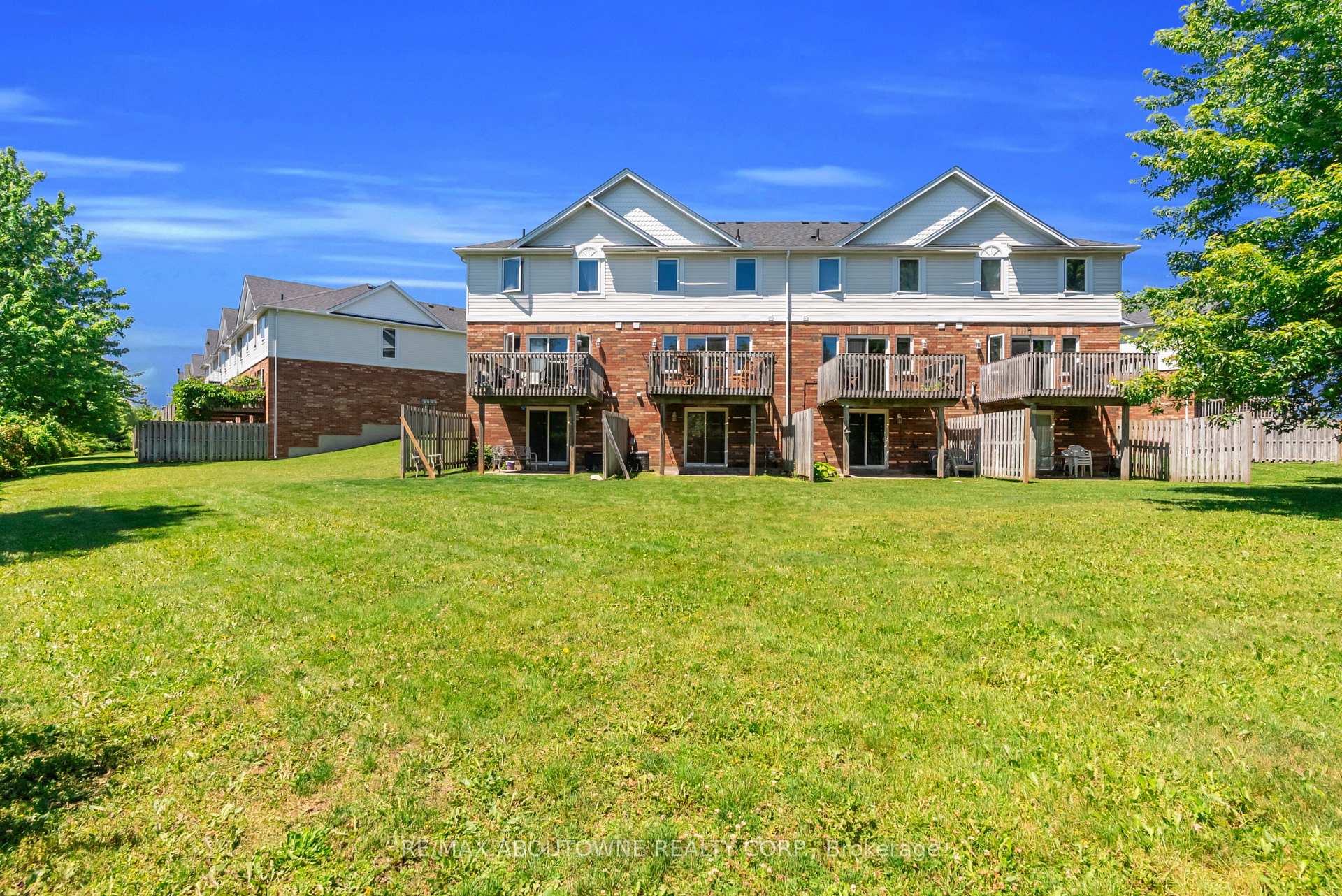 Photo 26 of Unit 15, 151 Clairfields Drive E, Guelph, Pineridge/Westminster Woods — HOMEH