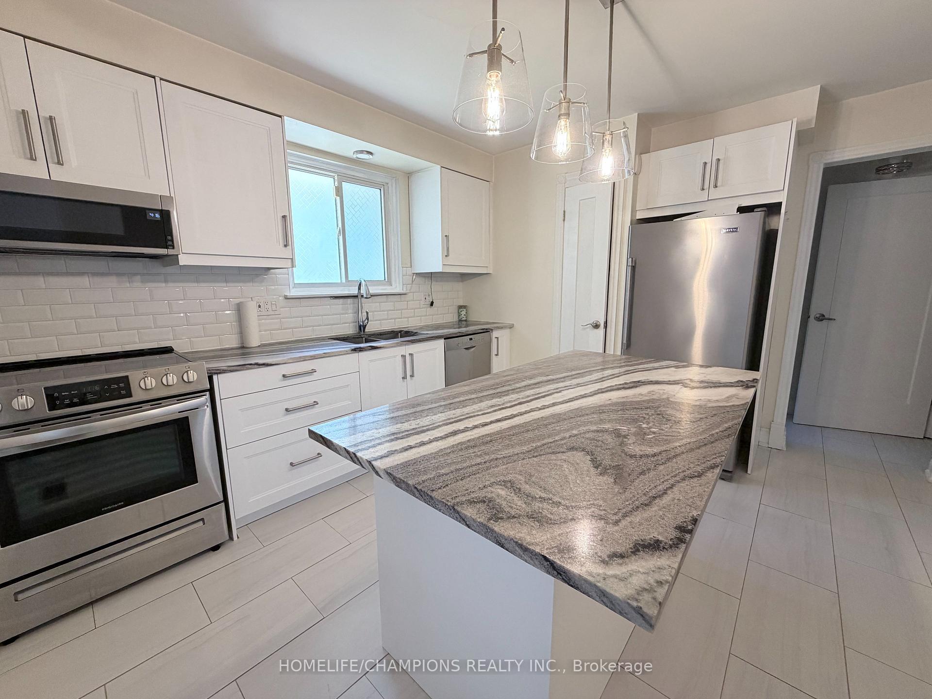 Photo 6 of 1143 Valley Court, Oshawa, Lakeview — HOMEH