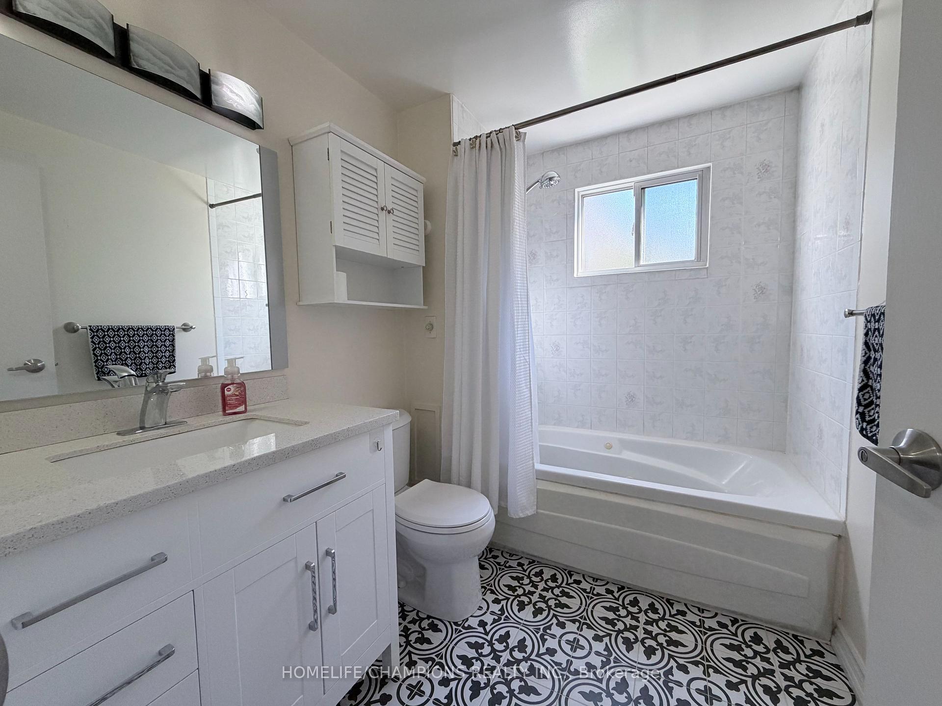 Photo 12 of 1143 Valley Court, Oshawa, Lakeview — HOMEH