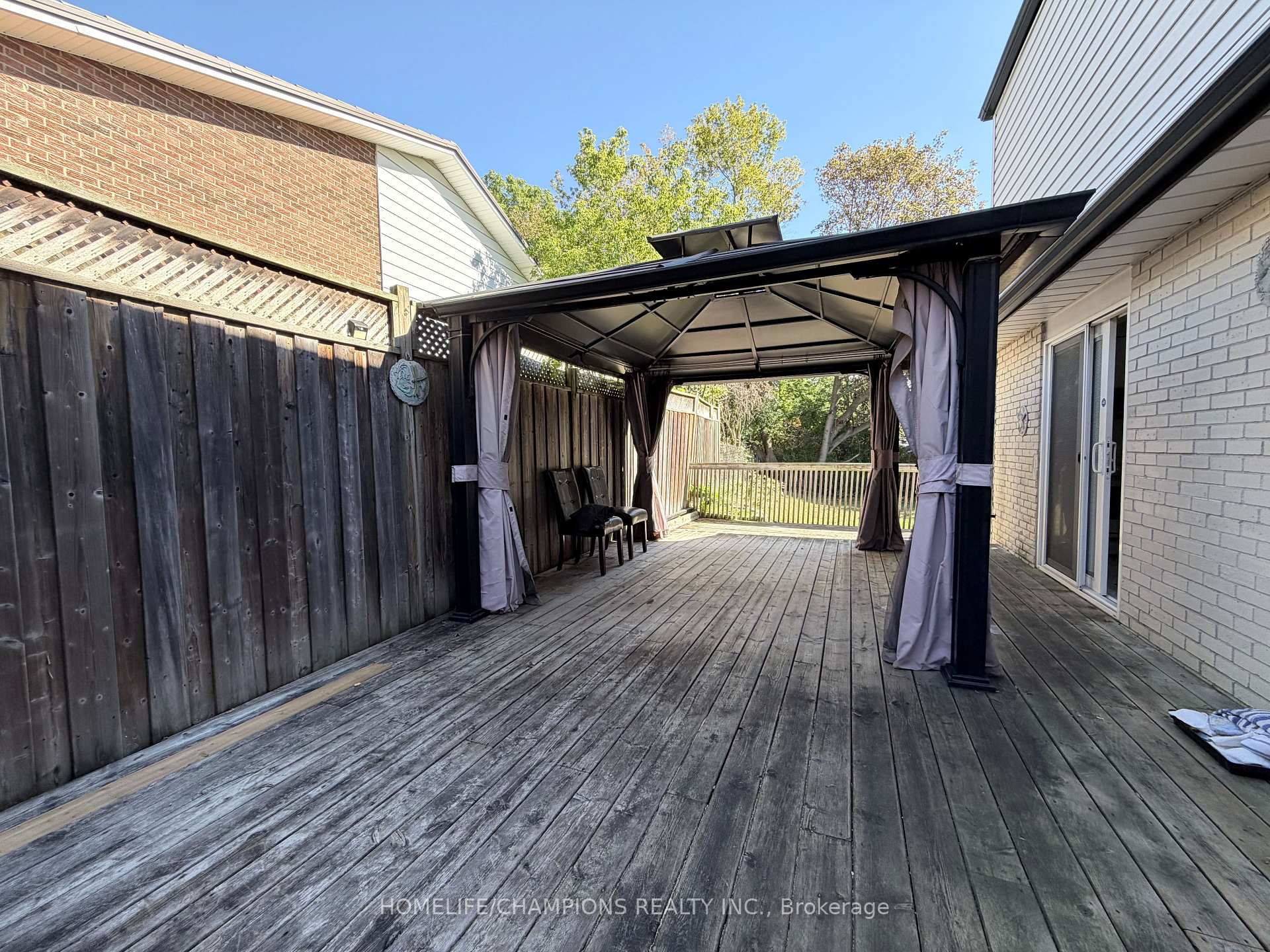 Photo 19 of 1143 Valley Court, Oshawa, Lakeview — HOMEH