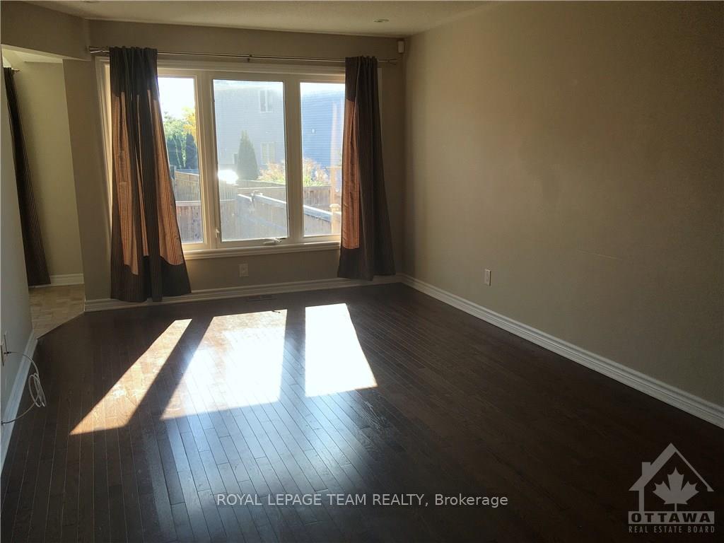 Photo 7 of 133 Forestbrook Street, Ottawa, Kanata - Morgan's Grant/South March — HOMEH