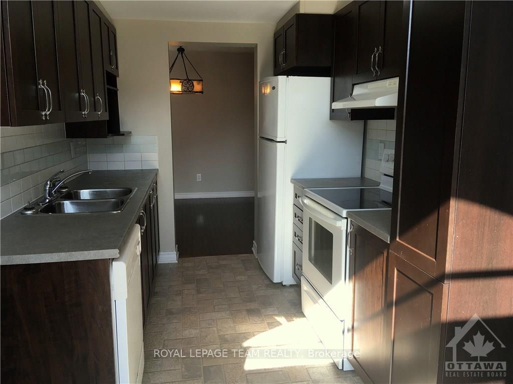 Photo 13 of 133 Forestbrook Street, Ottawa, Kanata - Morgan's Grant/South March — HOMEH