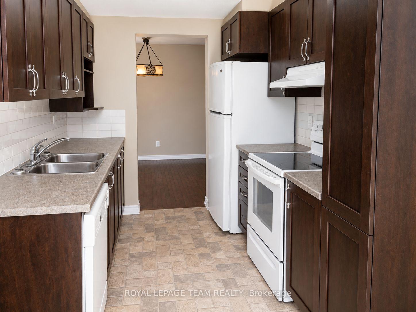 Photo 12 of 133 Forestbrook Street, Ottawa, Kanata - Morgan's Grant/South March — HOMEH