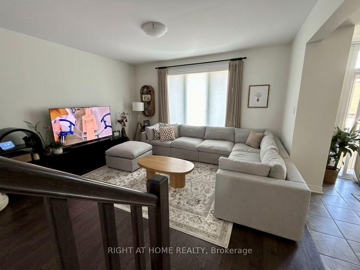 Photo 4 of 35 Douglas Brown Way, Arnprior, Arnprior — HOMEH