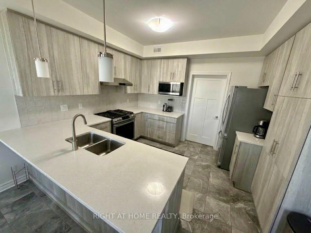 Photo 7 of 35 Douglas Brown Way, Arnprior, Arnprior — HOMEH