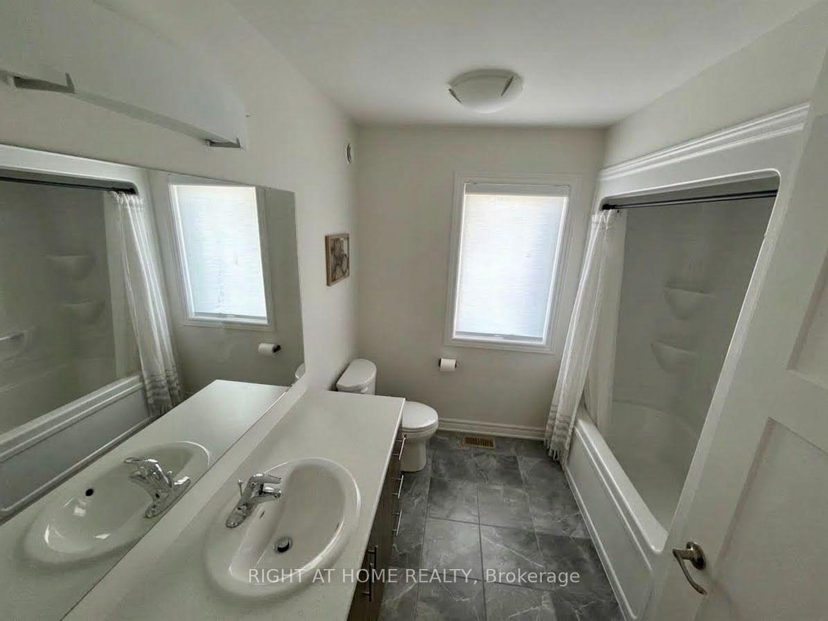 Photo 13 of 35 Douglas Brown Way, Arnprior, Arnprior — HOMEH