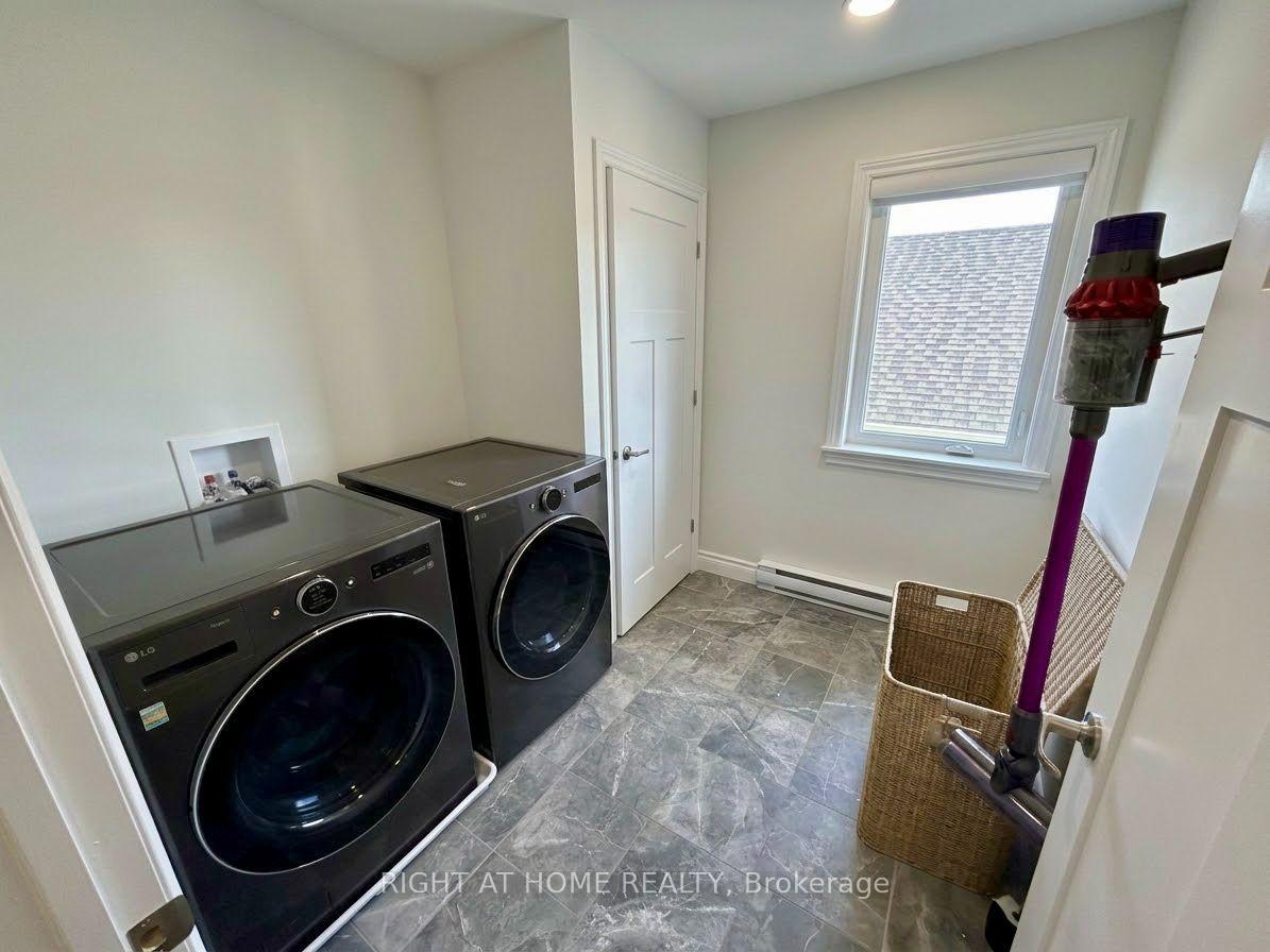 Photo 17 of 35 Douglas Brown Way, Arnprior, Arnprior — HOMEH