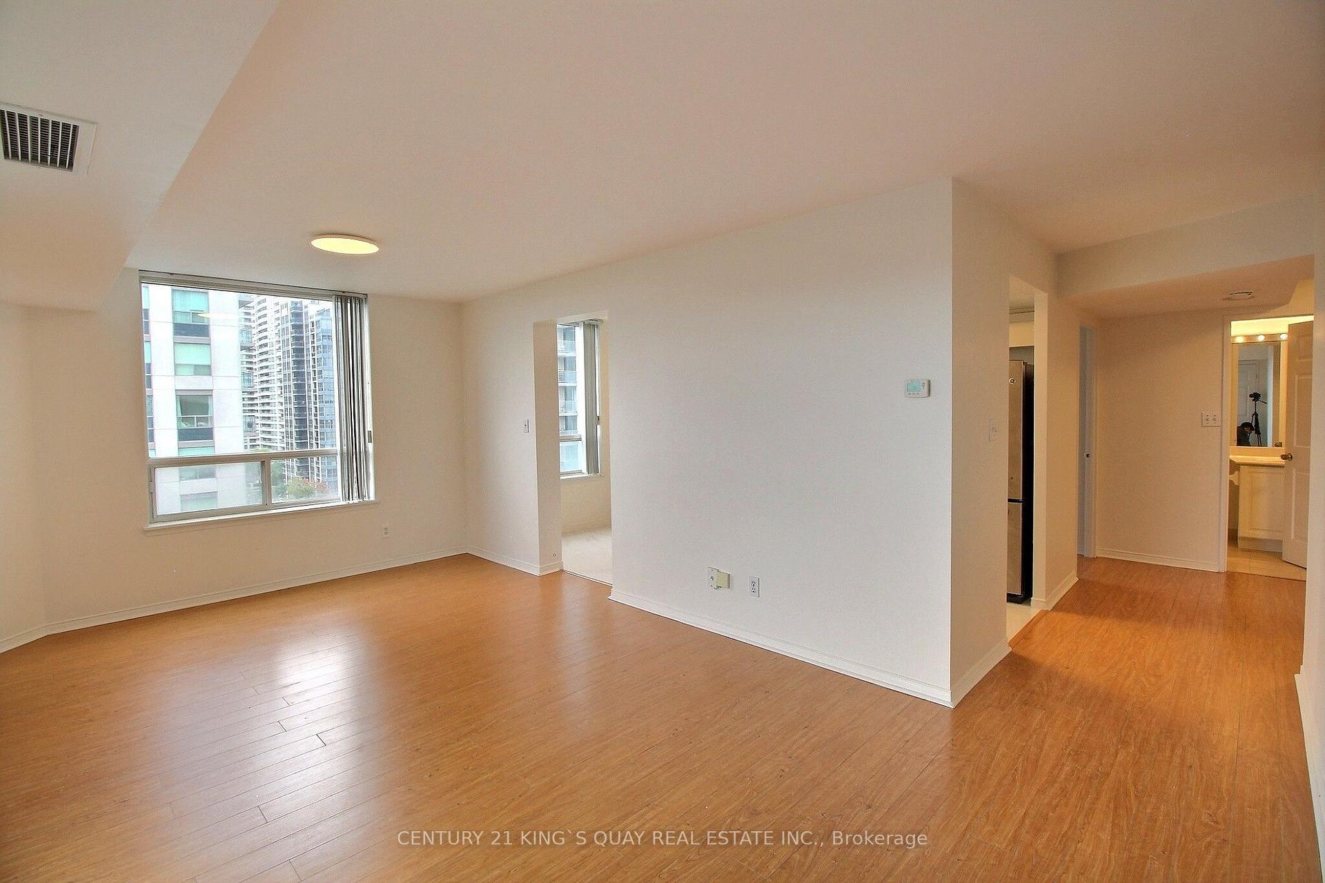 Photo 4 of Unit 1005, 18 Hillcrest Avenue, North York, Willowdale East — HOMEH