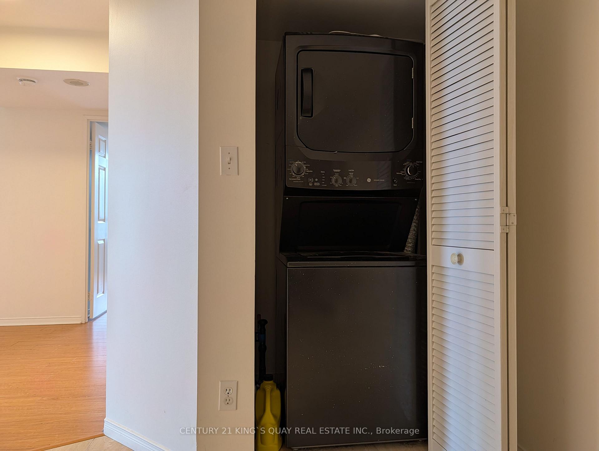 Photo 16 of Unit 1005, 18 Hillcrest Avenue, North York, Willowdale East — HOMEH